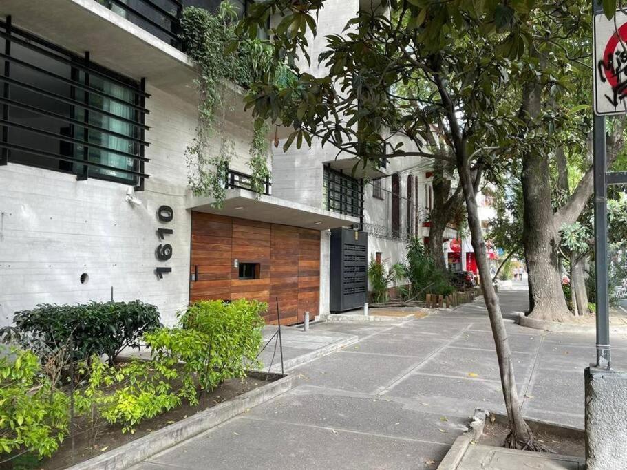 Acogedor Con Balcon! Depto A 5min Parque Delta Apartamento