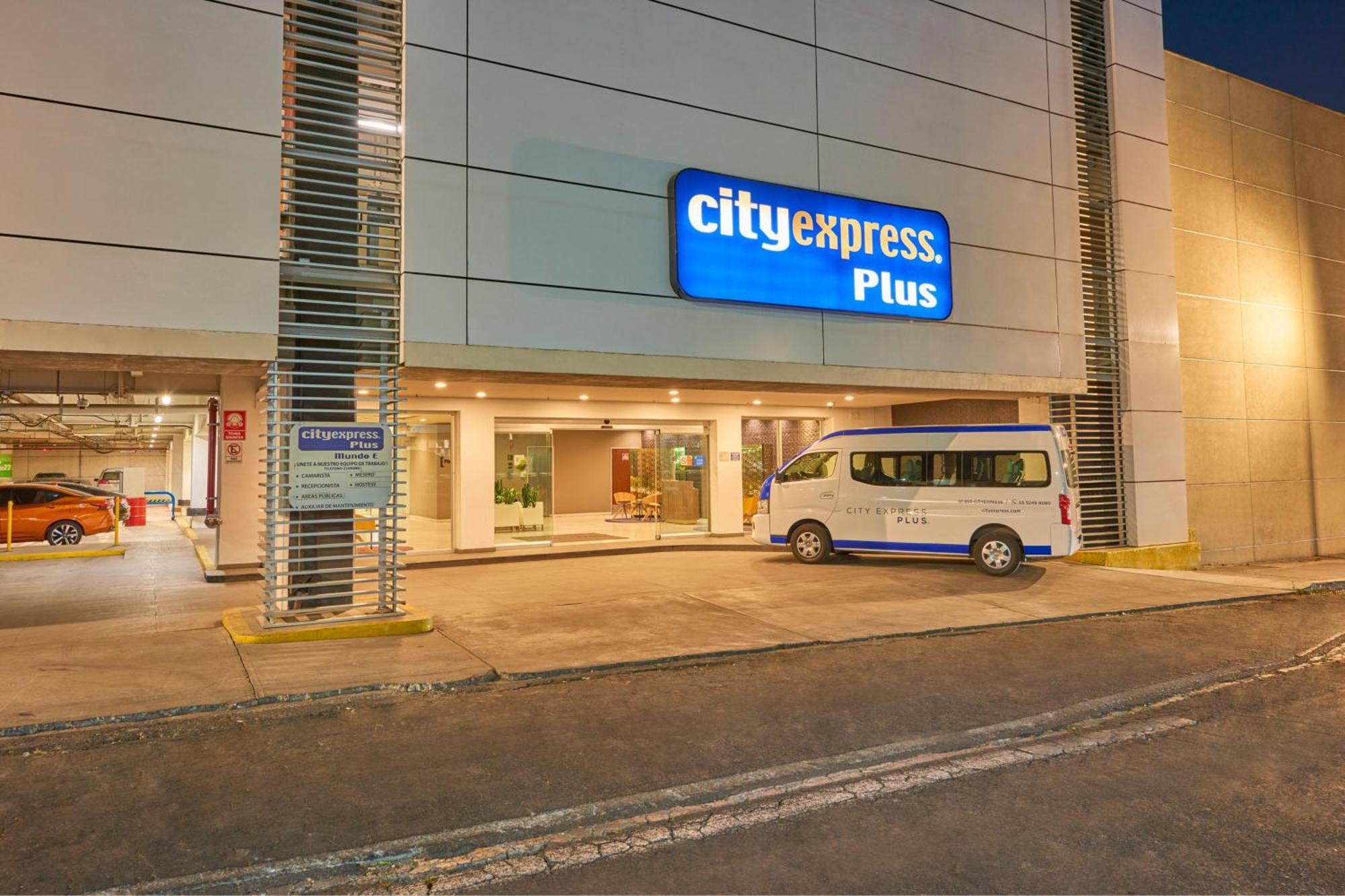 Hotel Express By Marriott Ciudad De Mexico Mundo E 3*