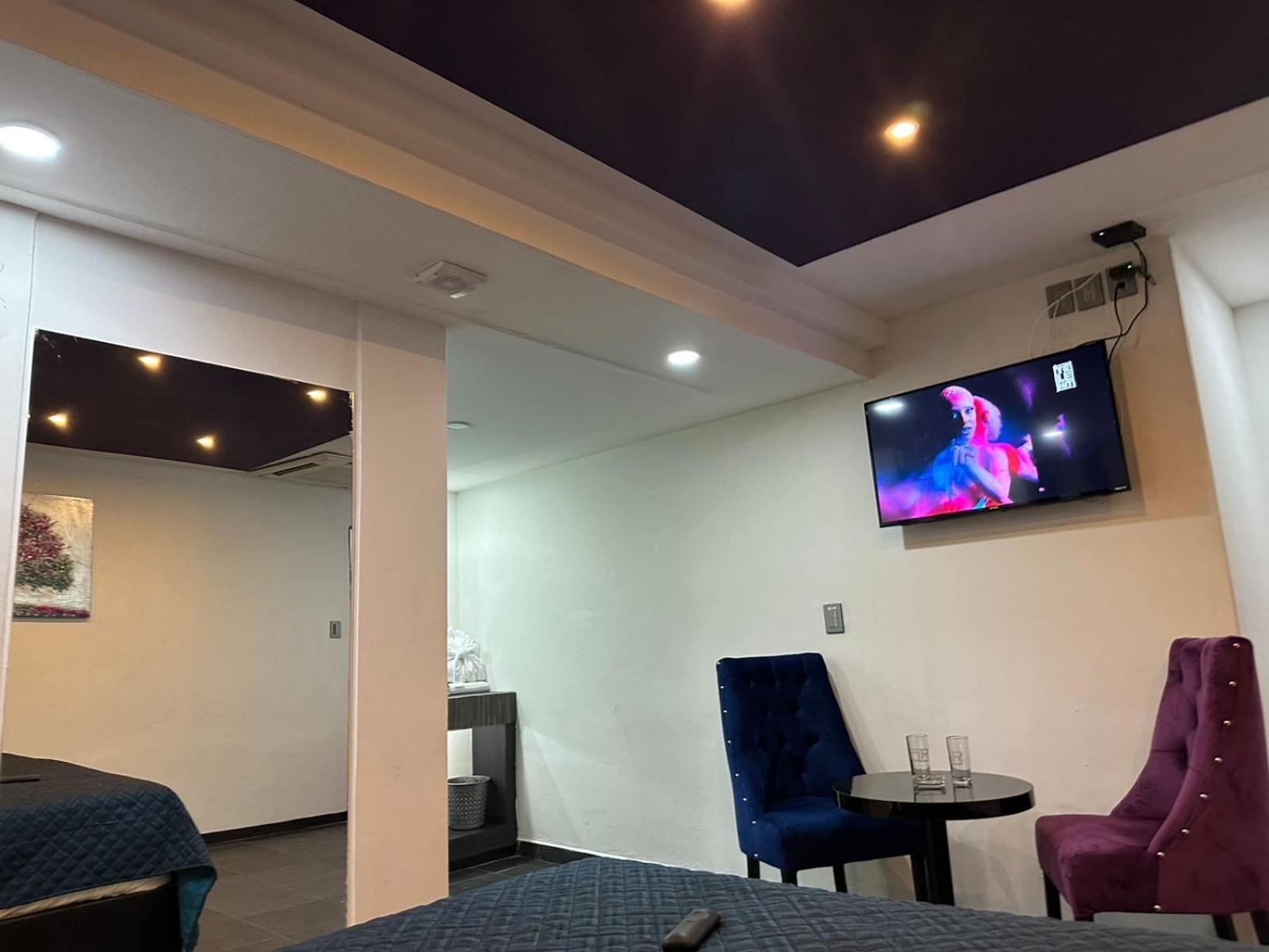 Hotel del amor Ya No Tenemos Servicio