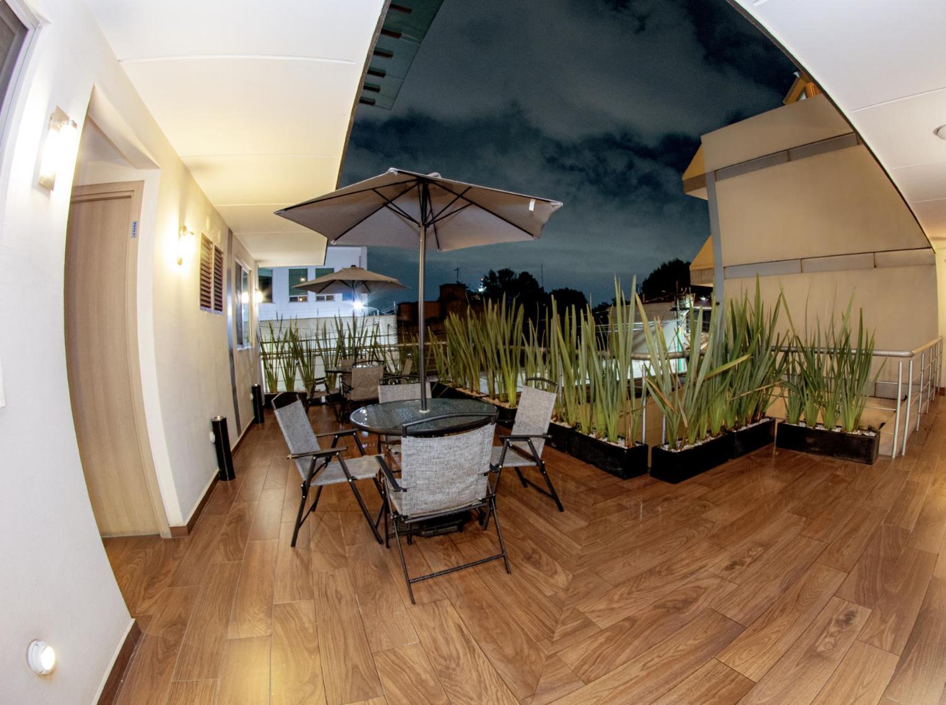 Hotel La Casa Del Reloj - Zona De Hospitales 3*