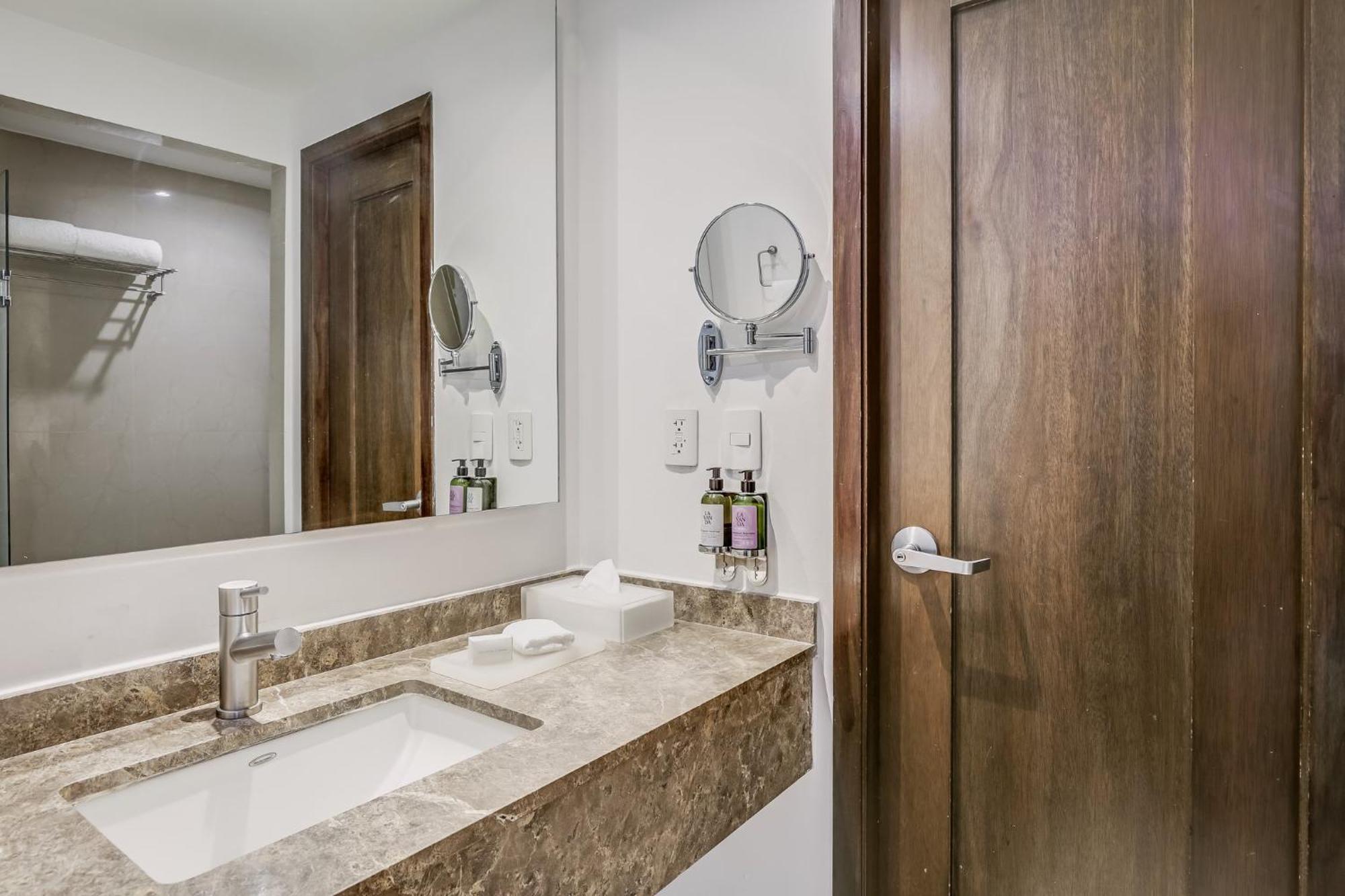 Hotel Fiesta Insurgentes Sur 4*