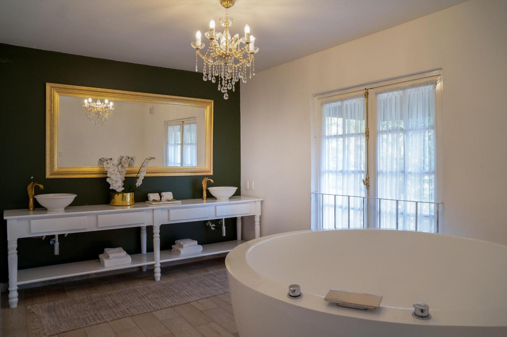 Mansion Papilio Bed & Breakfast 5*