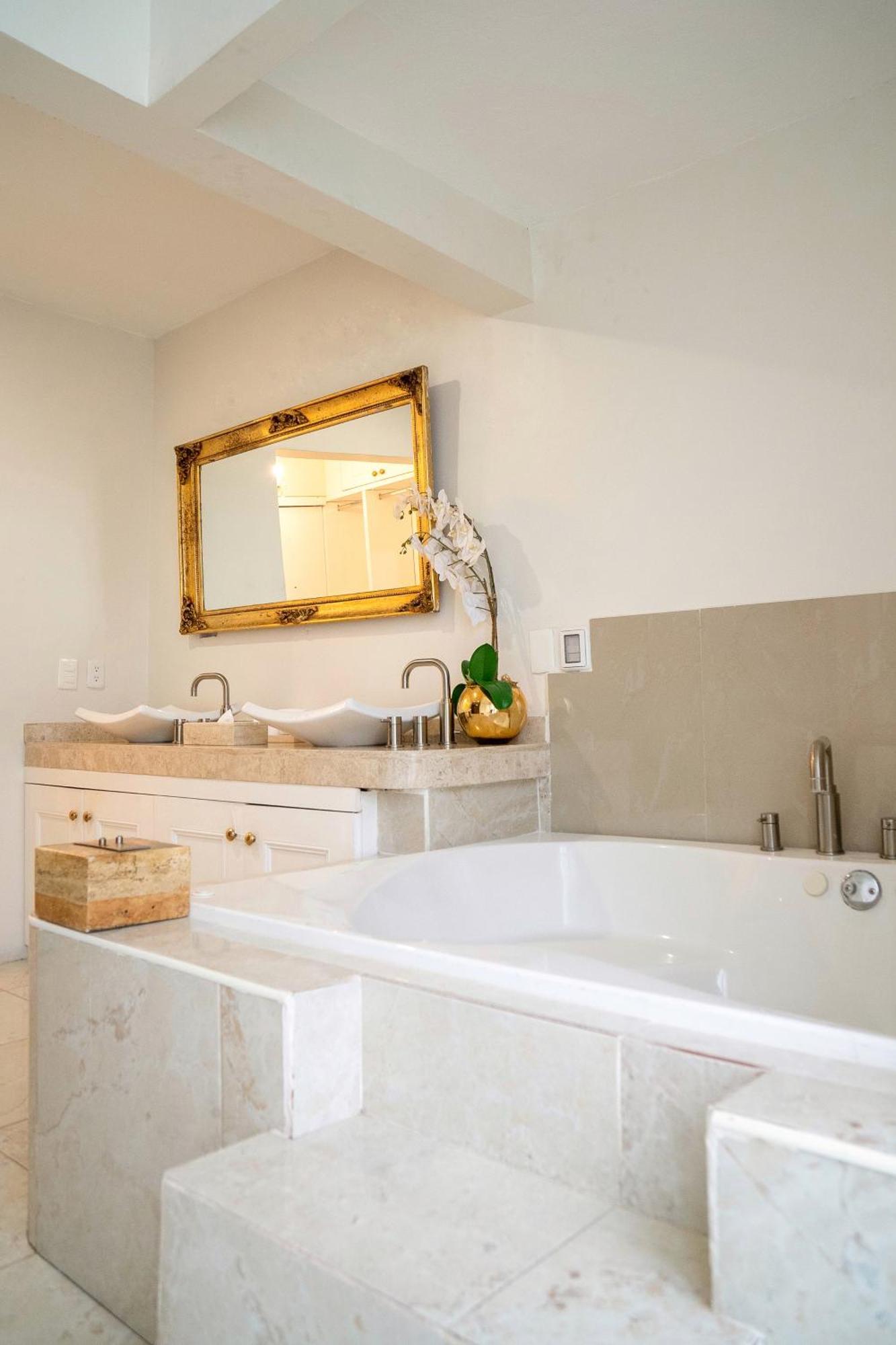 Bed & Breakfast Mansion Papilio 5*