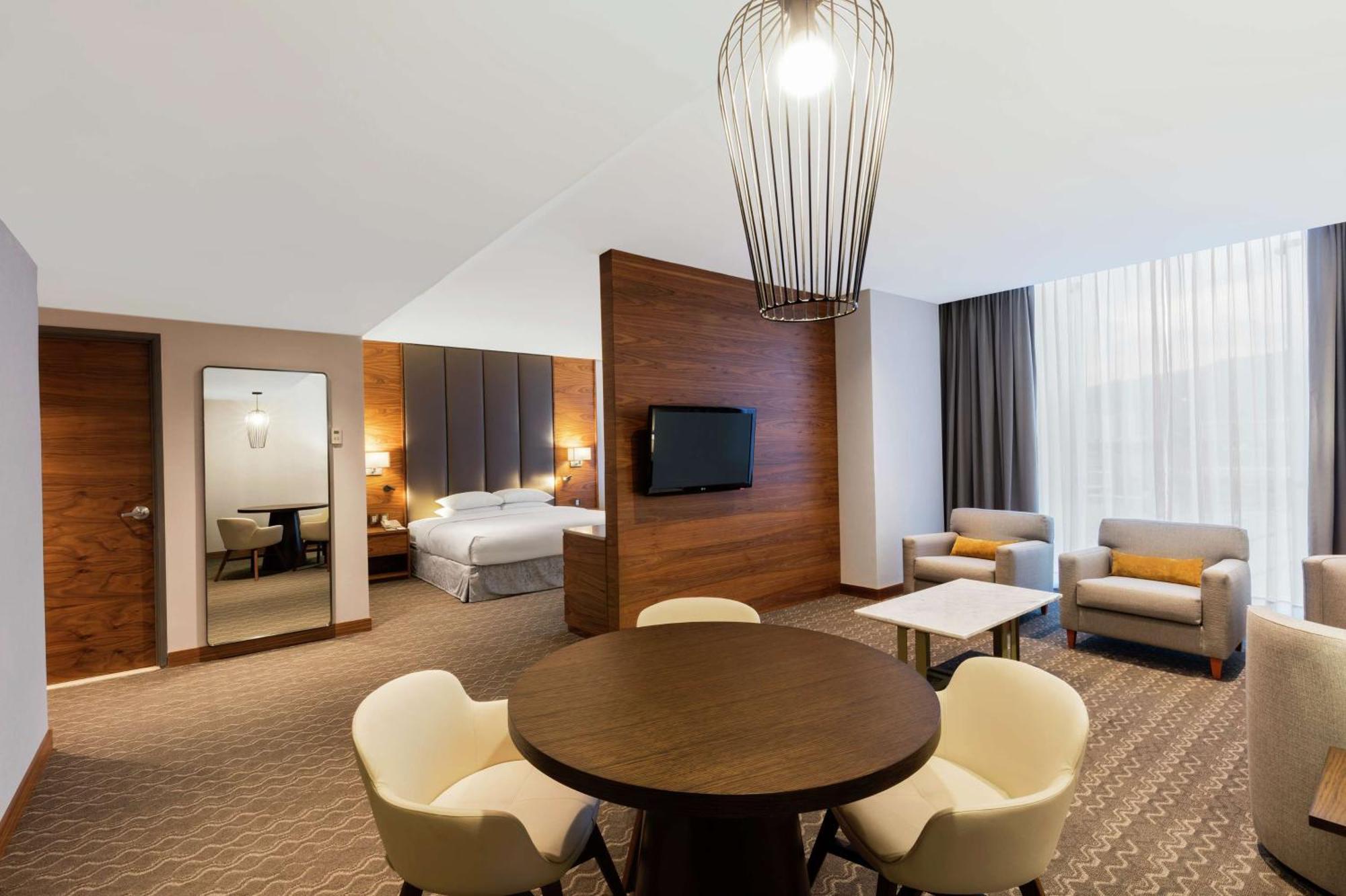 Doubletree By Hilton Santa Fe 4*