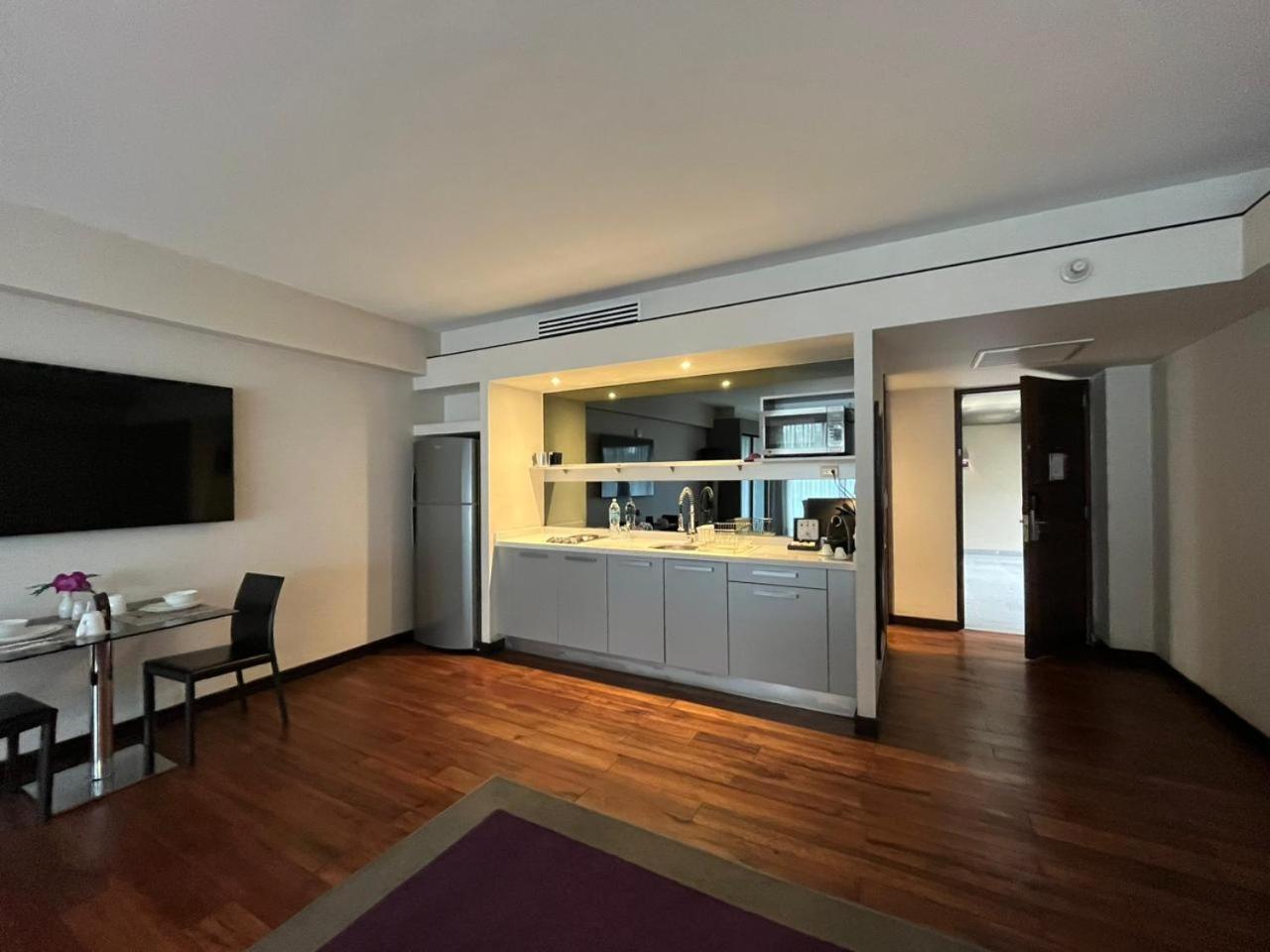 Hotel Campos Eliseos 5*