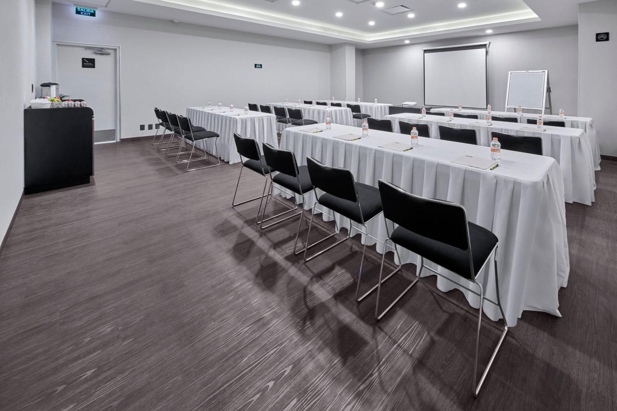 Express By Marriott Ciudad De Tlalpan Hotel