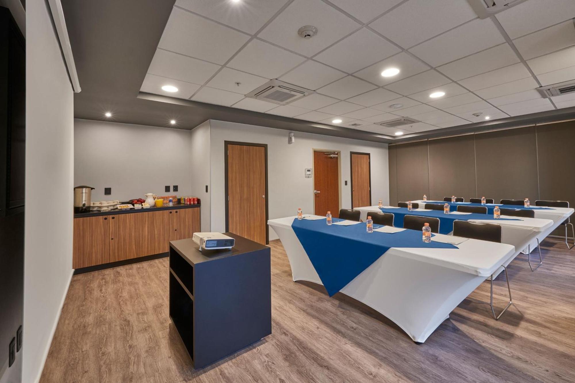 Hotel Express By Marriott Ciudad De Periferico Sur Tlalpan Mexico City