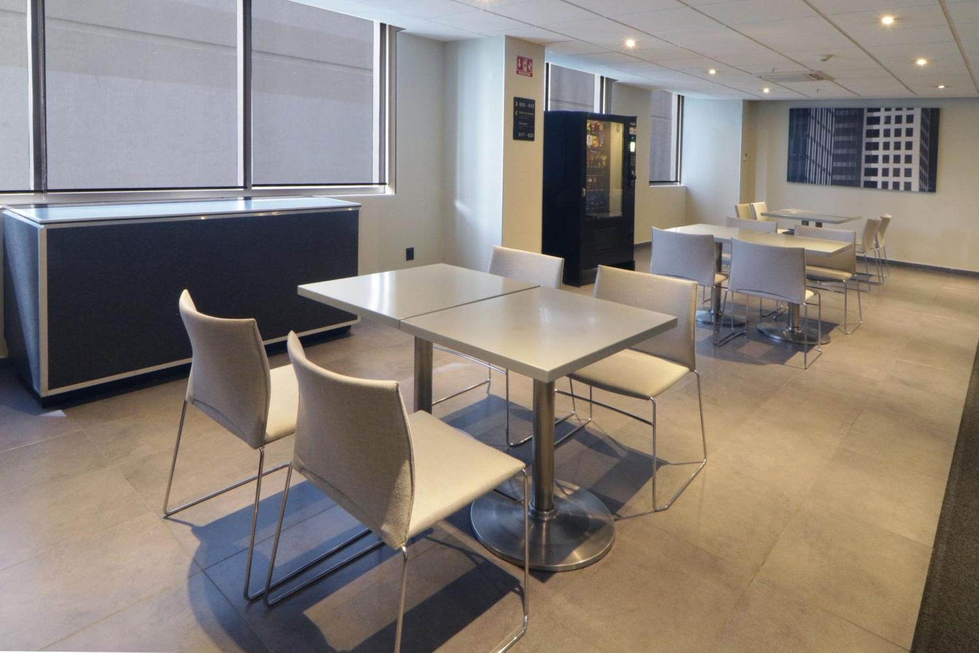Express By Marriott Ciudad De Santa Fe Aparthotel 4*