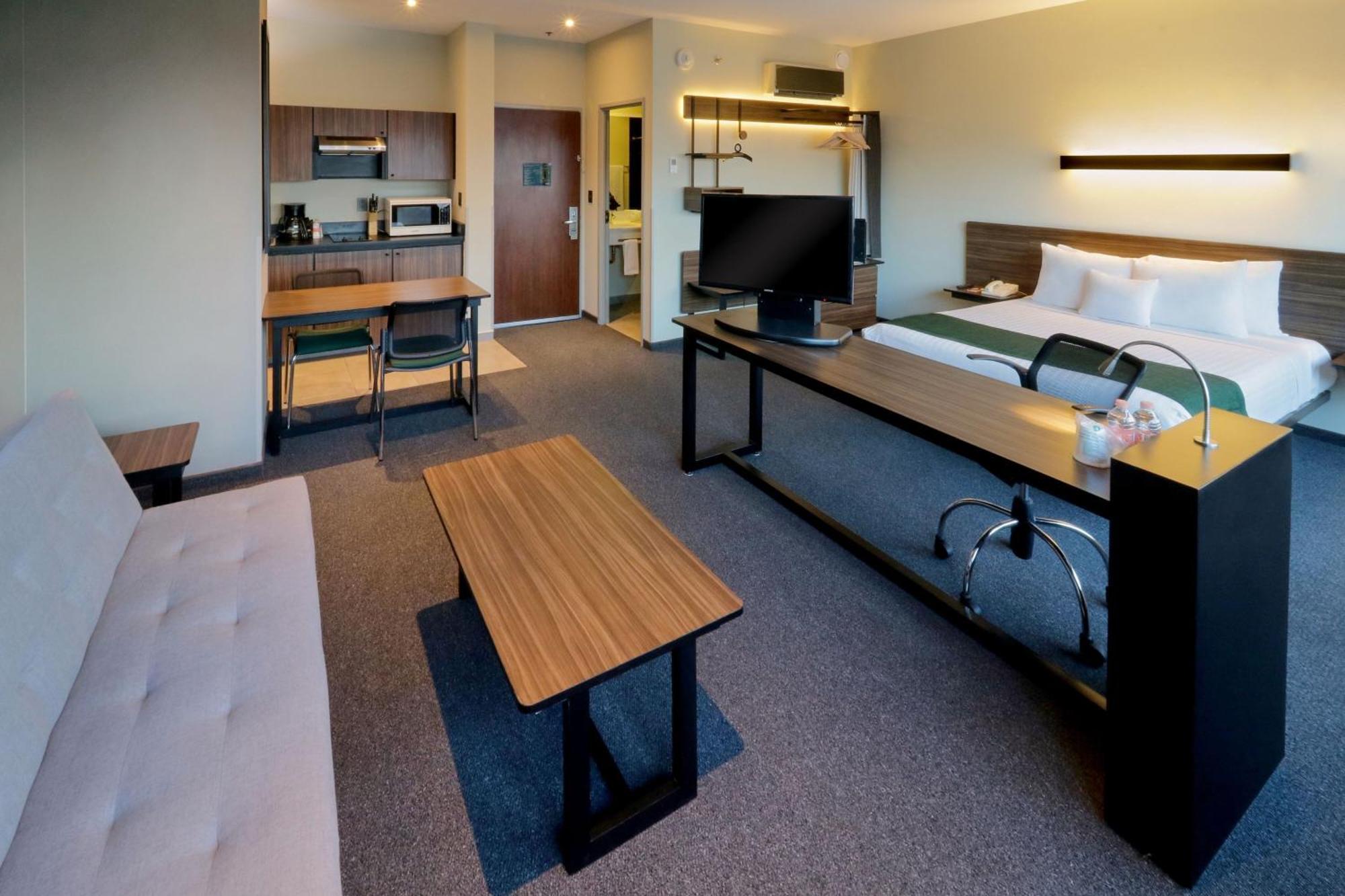 Aparthotel Express By Marriott Ciudad De Santa Fe