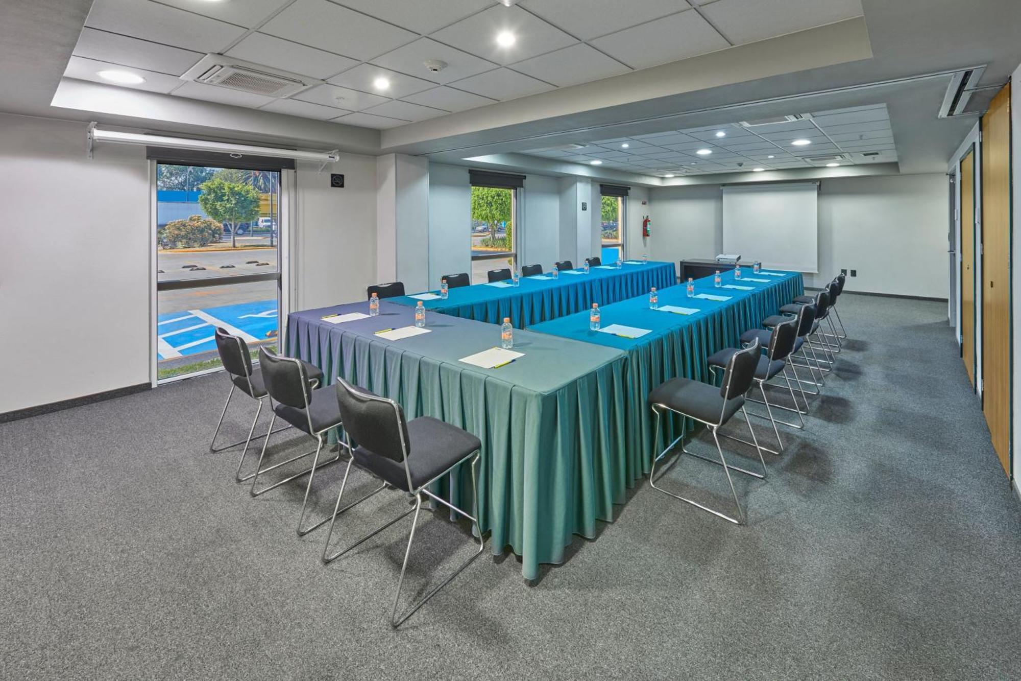 Express Cdmx Plaza 4*