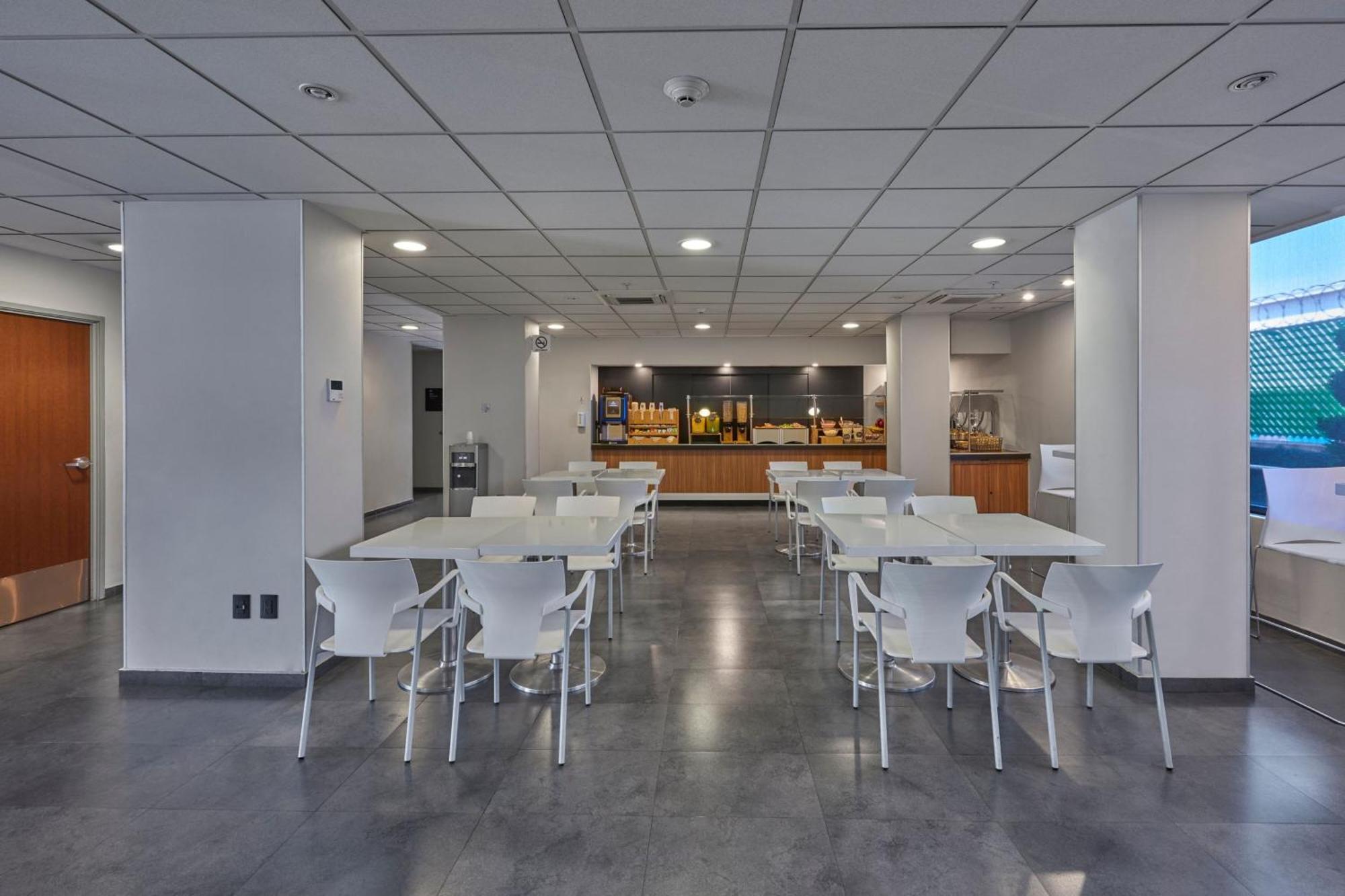 Express Cdmx Plaza Hotel 4*