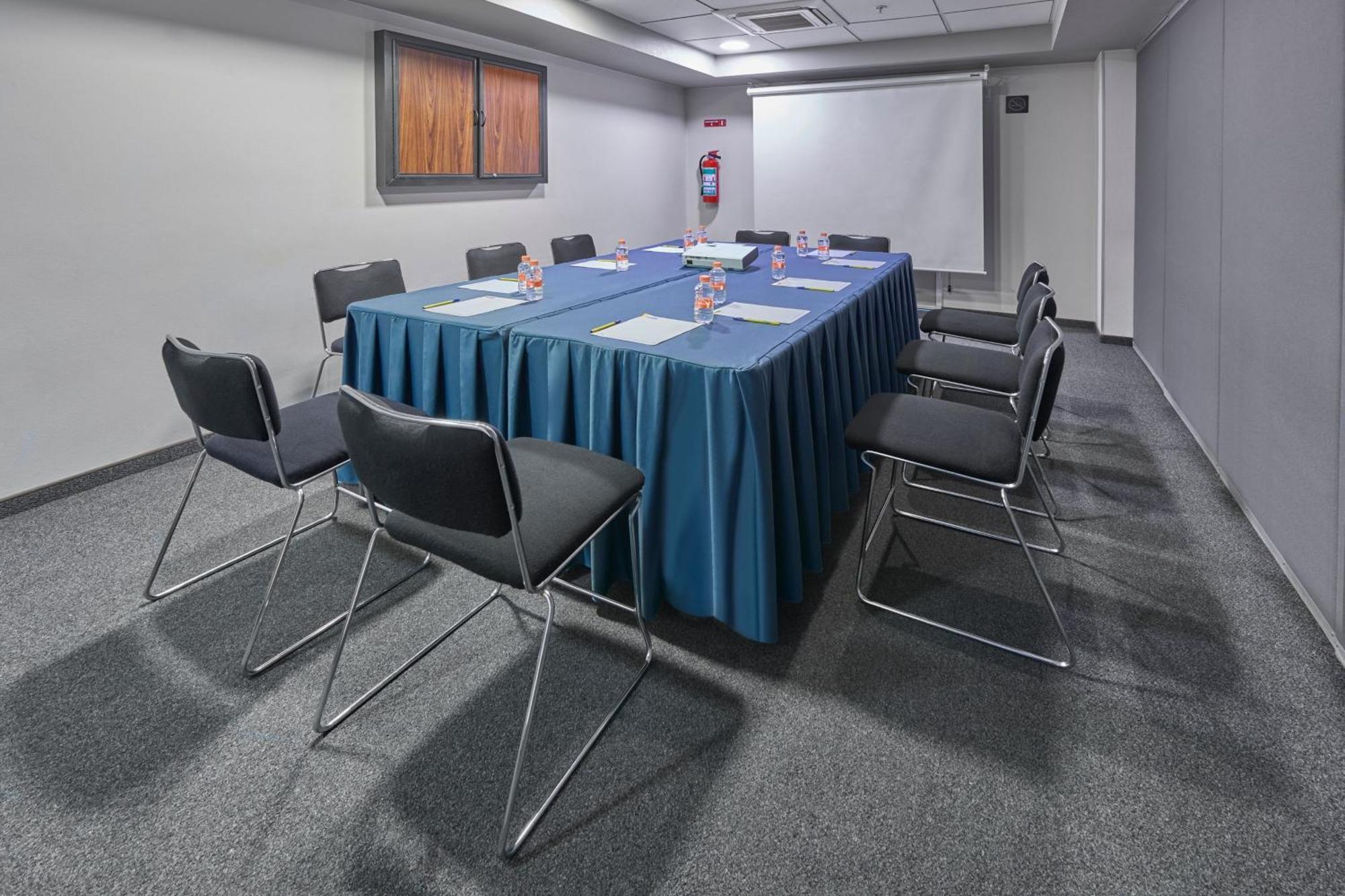 Hotel Express Cdmx Plaza 4*