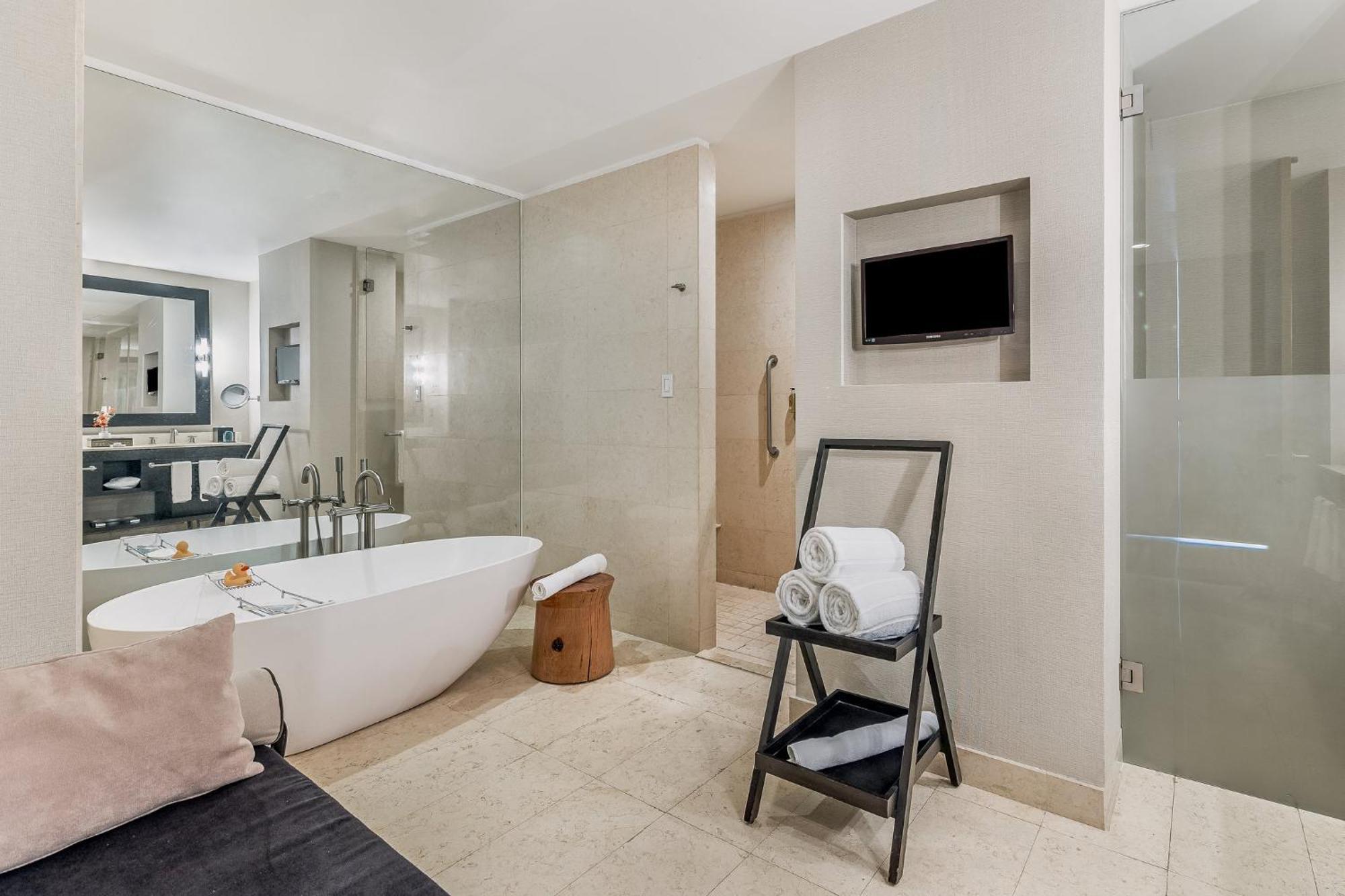 Live Aqua Ciudad De Bosques De Las Lomas (adults Only) 5*