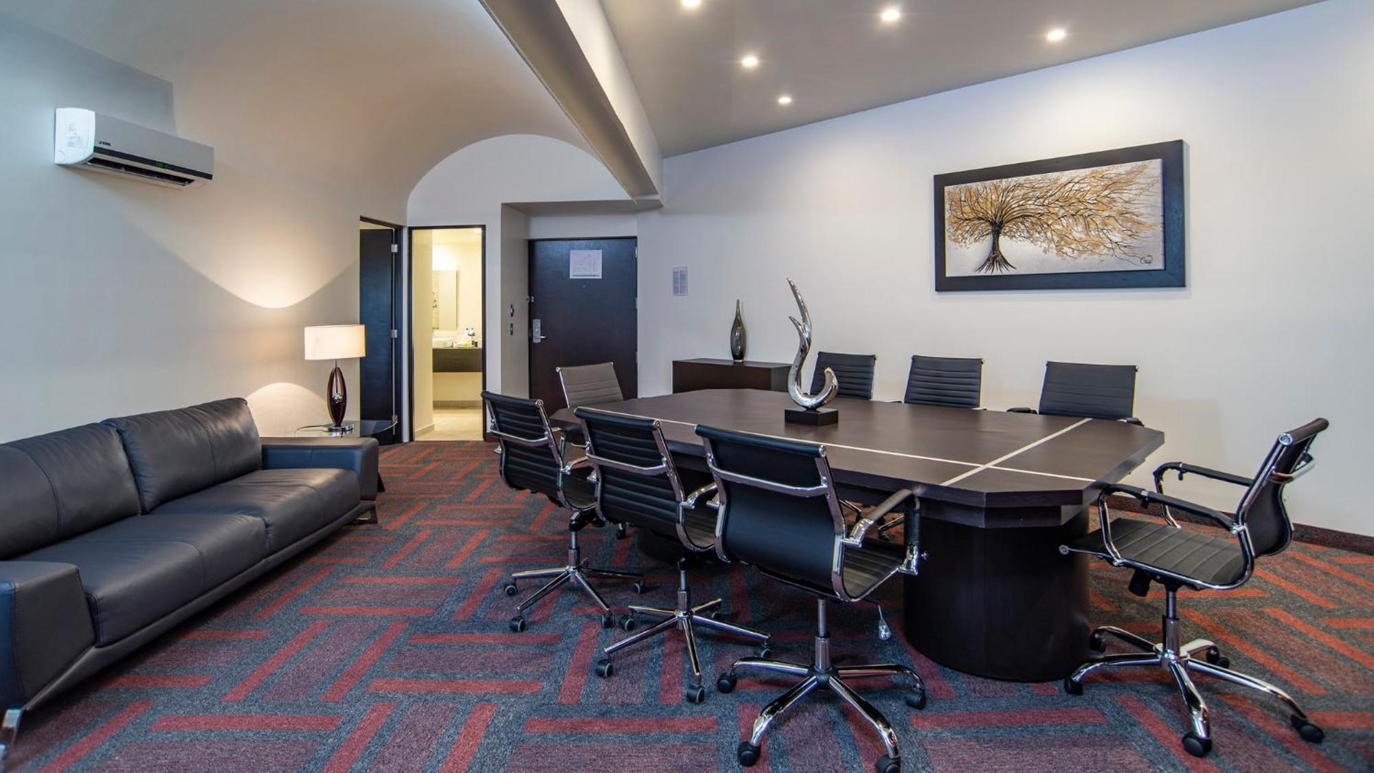 Hotel Holiday Dali Airport By Ihg