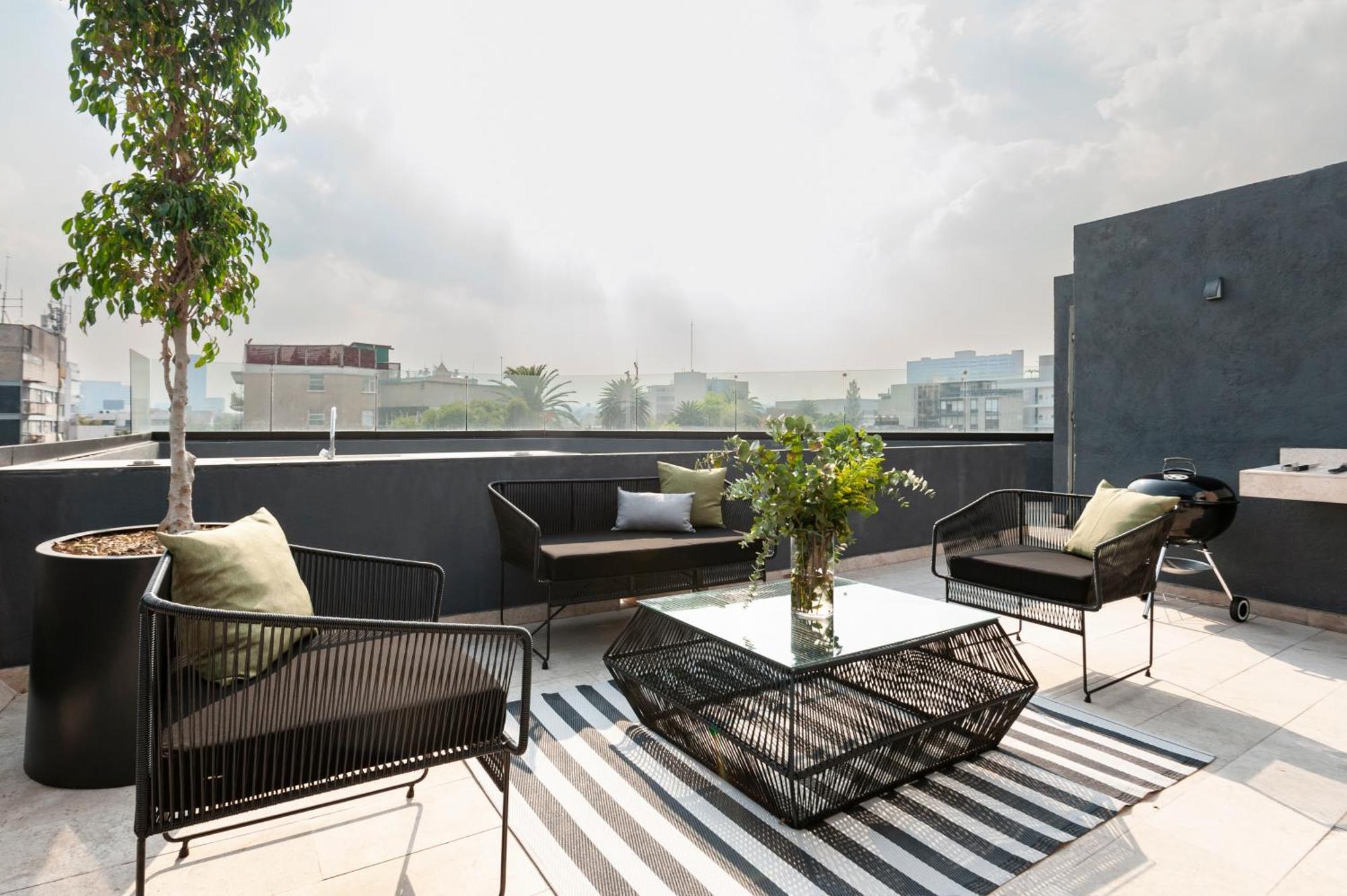 The Corner Condesa Aparthotel