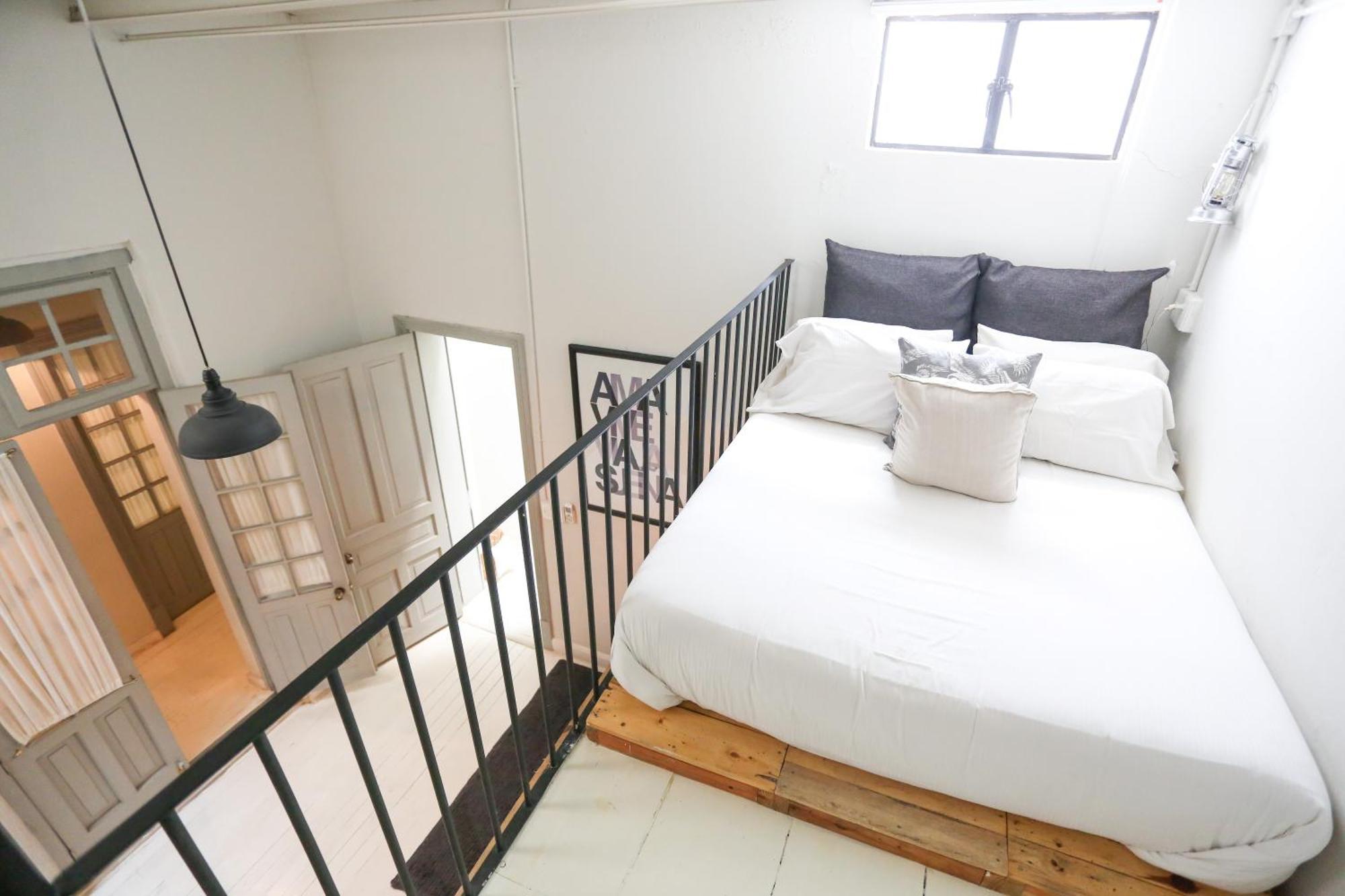 Apartment 5 Loft