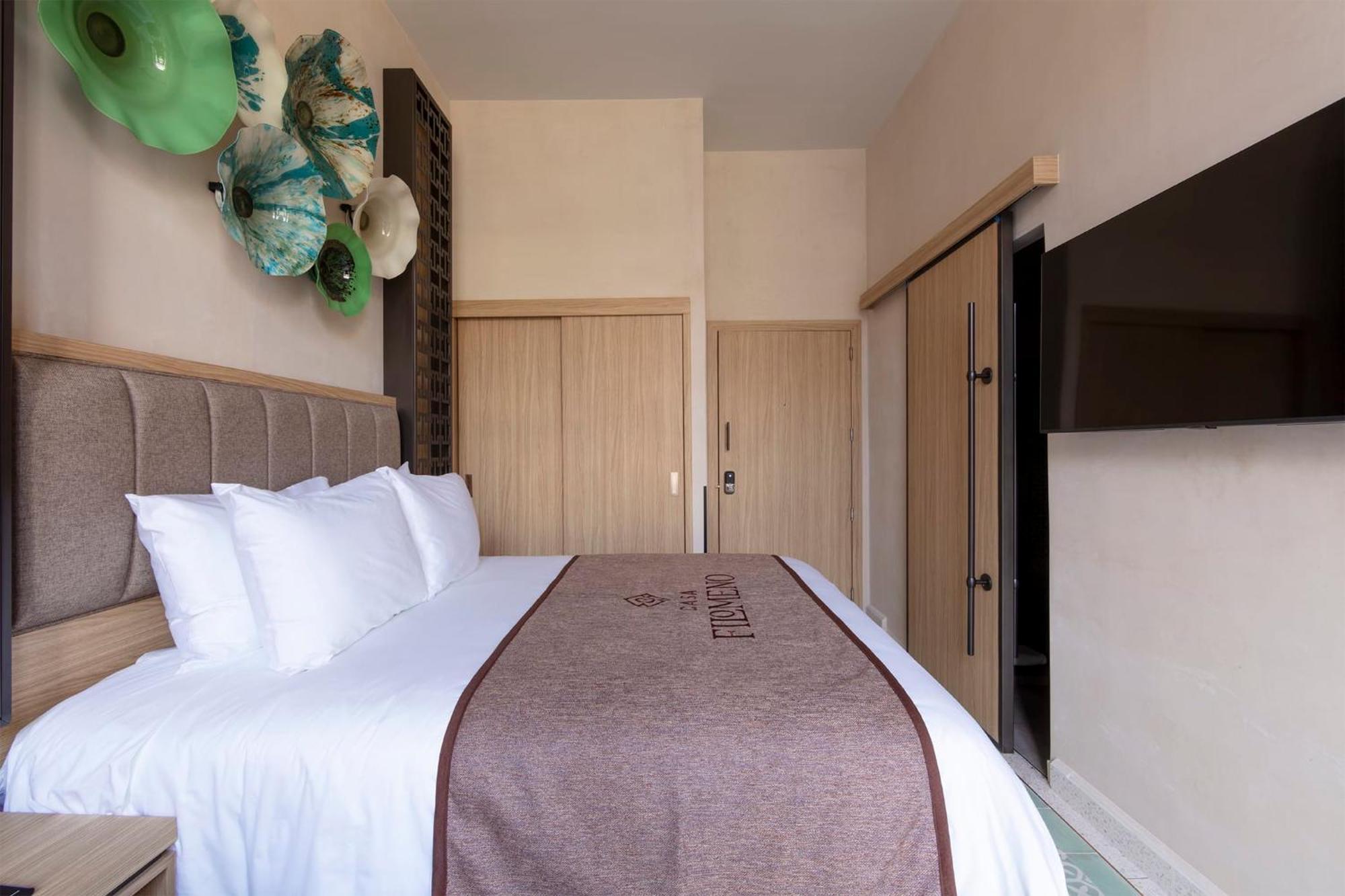 High End Few Steps From Bellas Artes