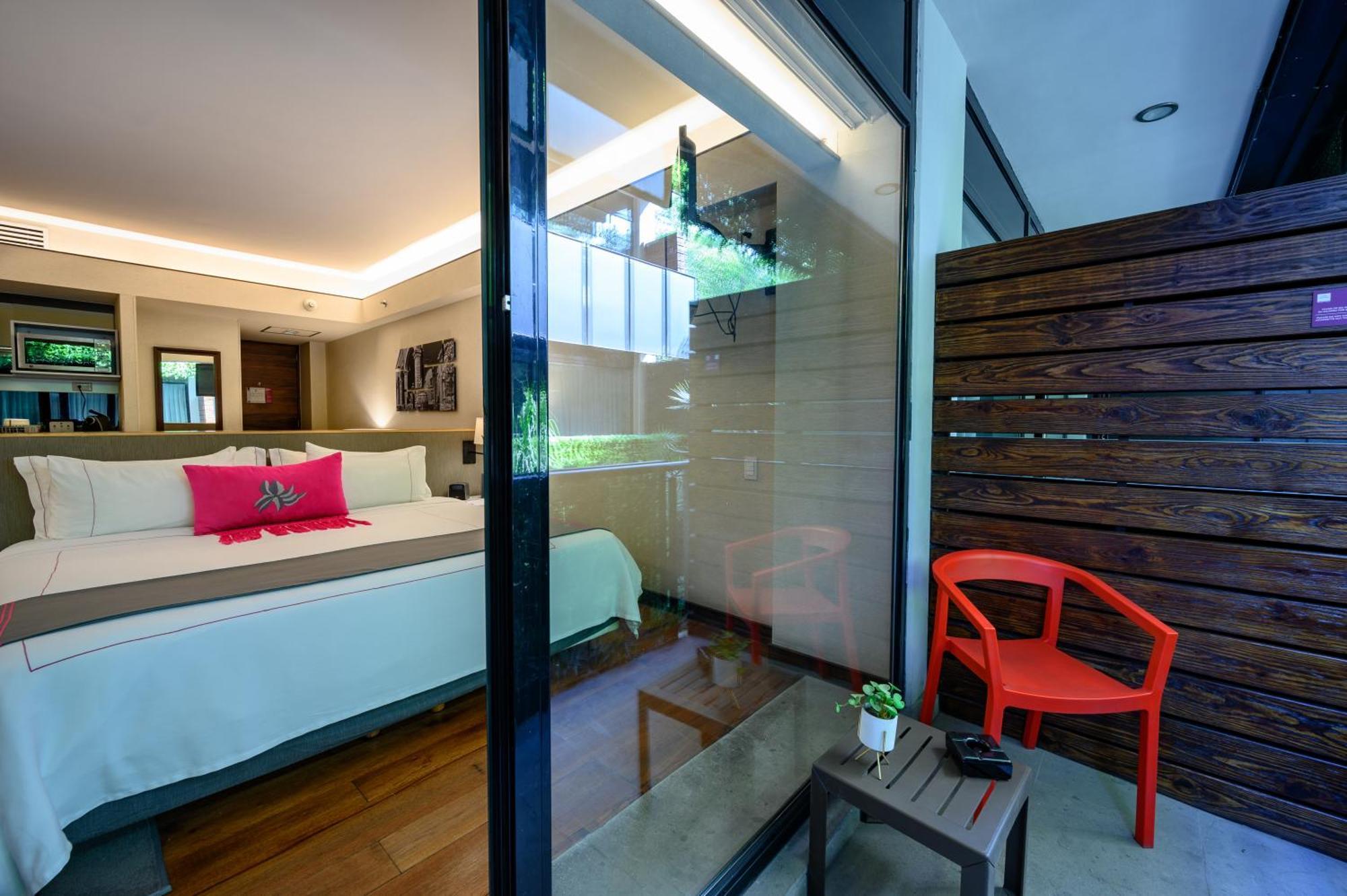 Campos Eliseos Hotel
