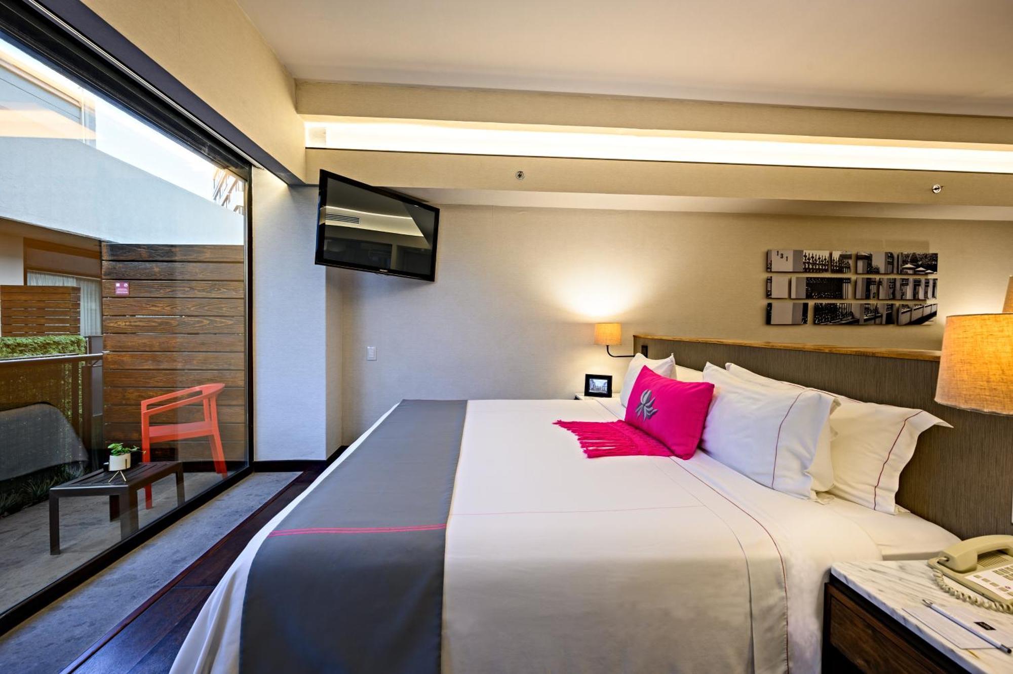 Campos Eliseos Hotel 5*