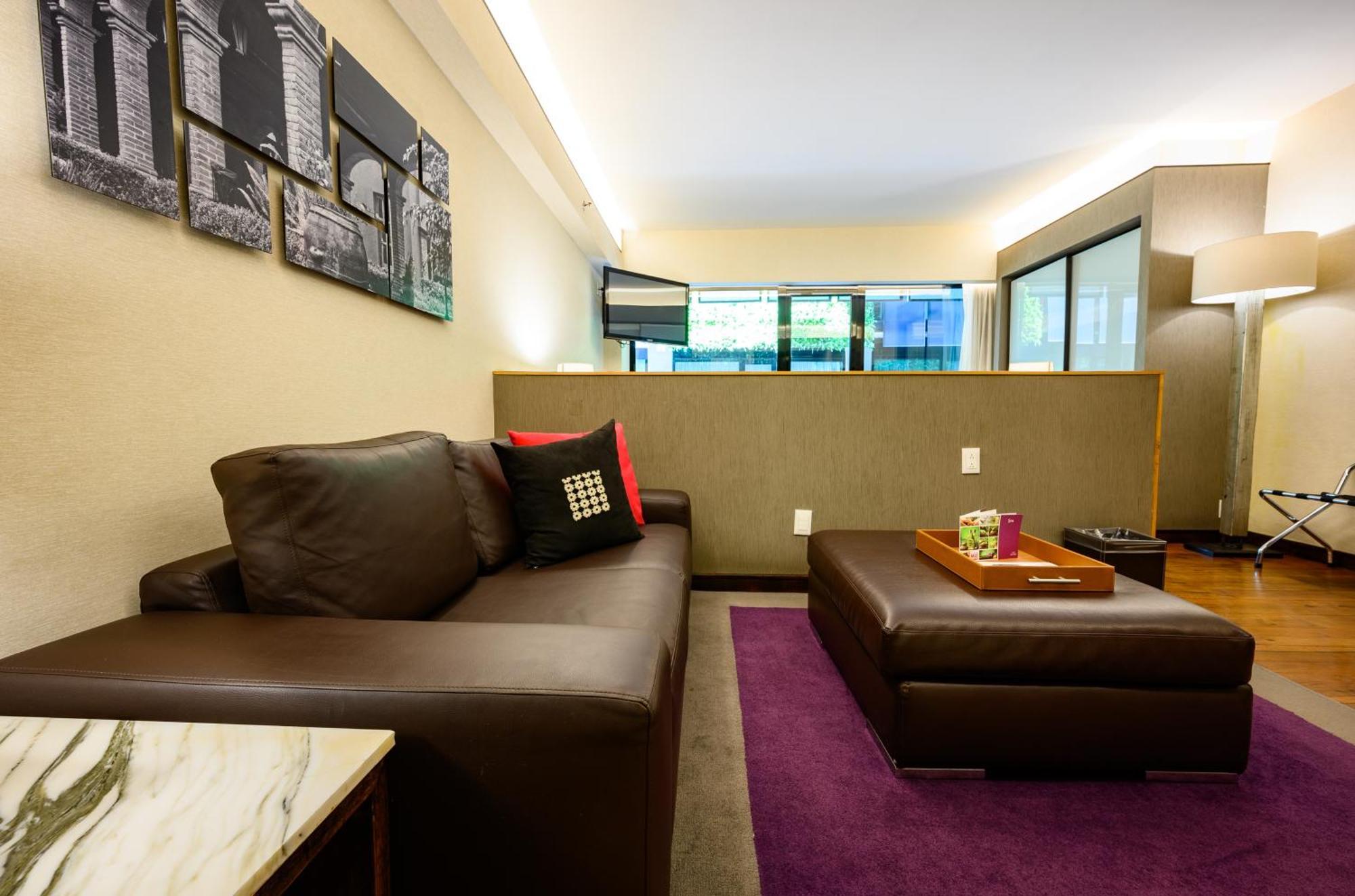 Campos Eliseos 5*