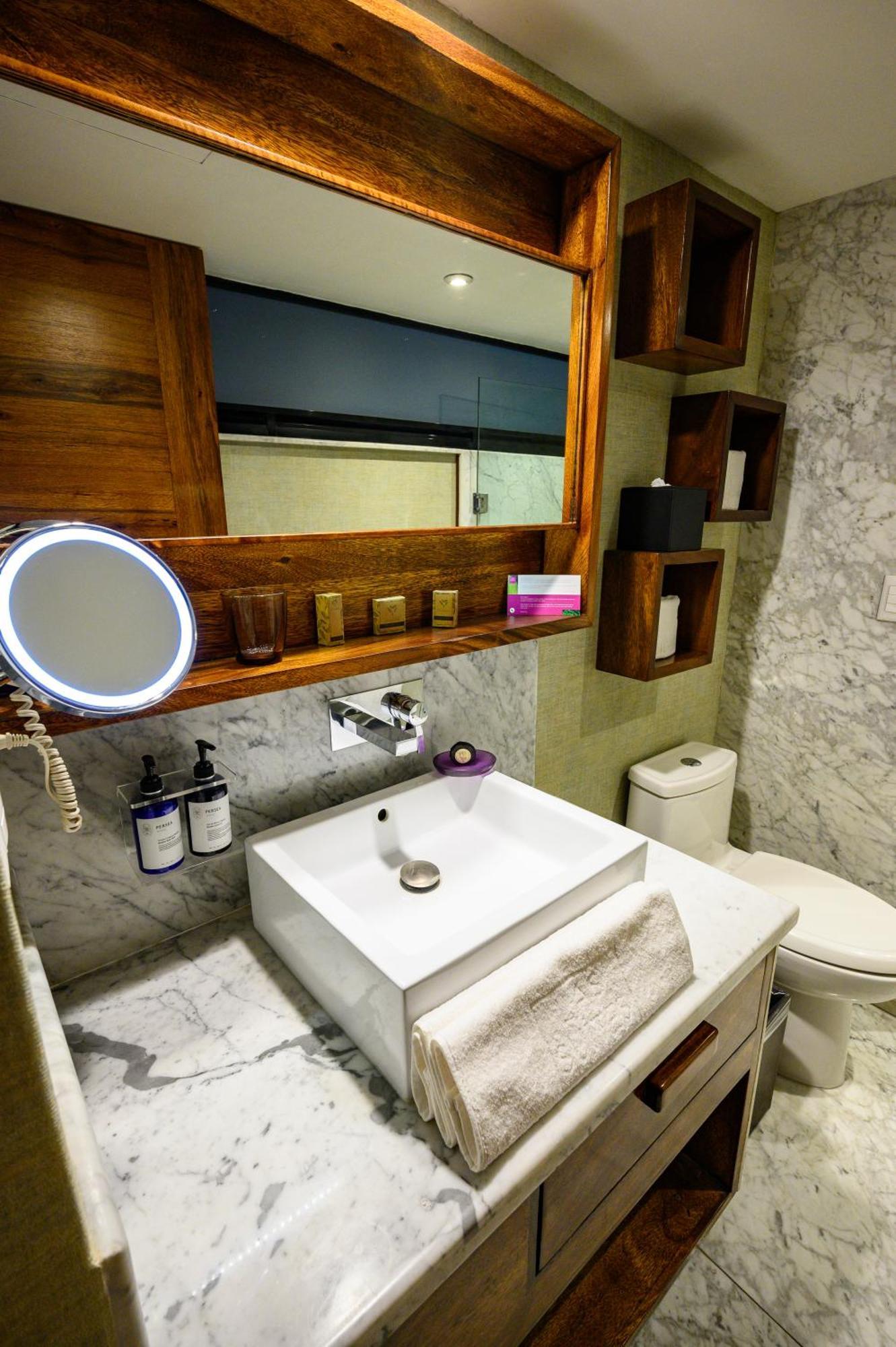 Campos Eliseos Hotel