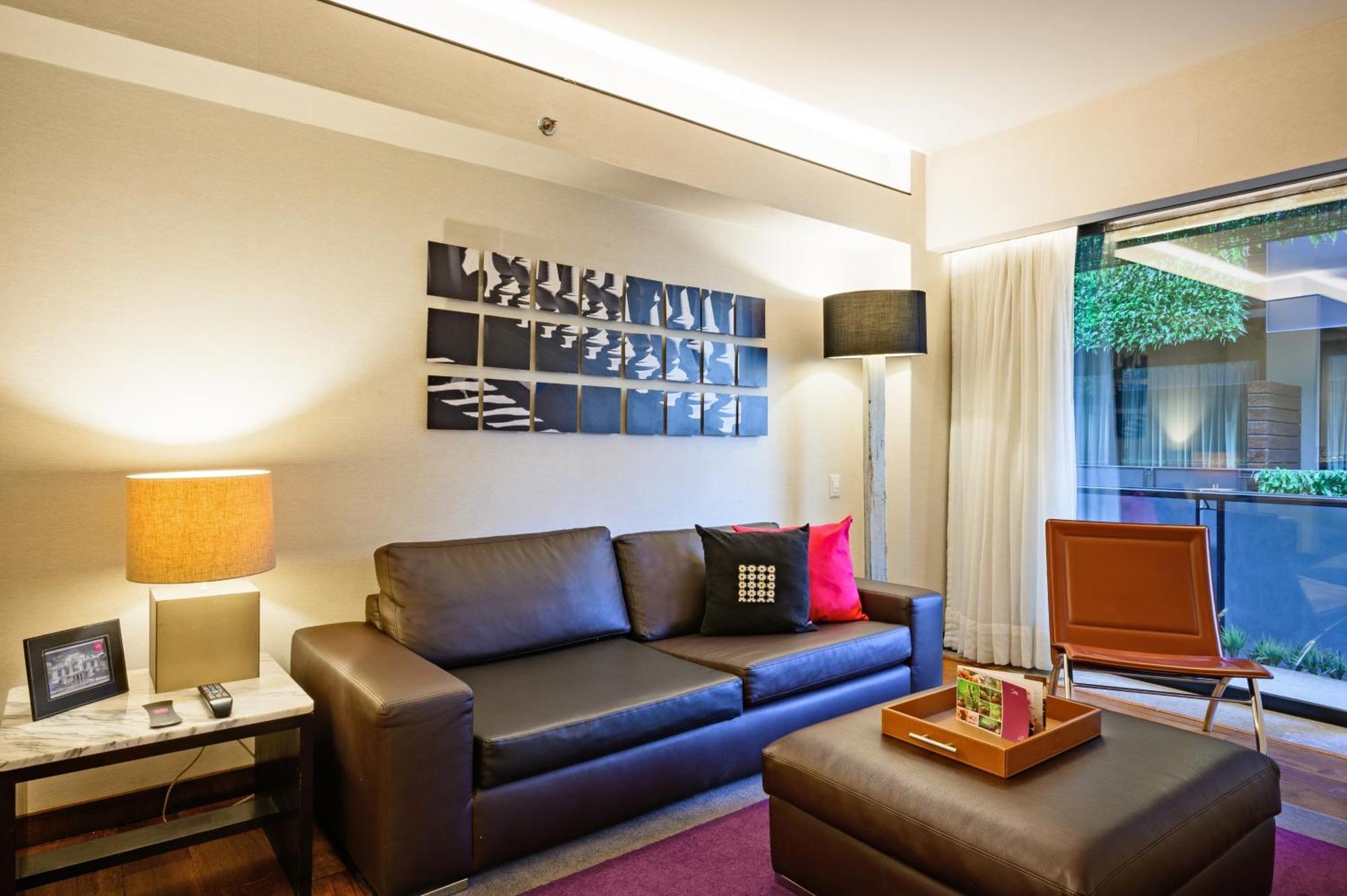 Campos Eliseos 5*