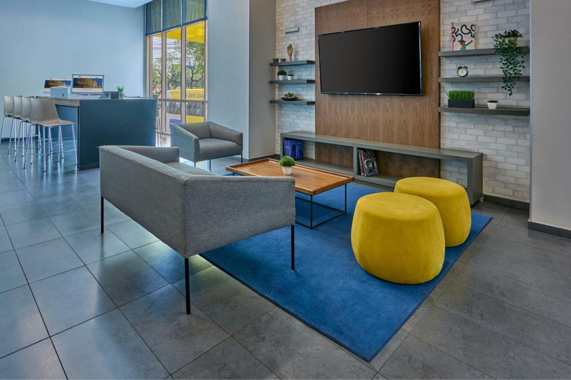 Hotel Express By Marriott Ciudad De La 3*