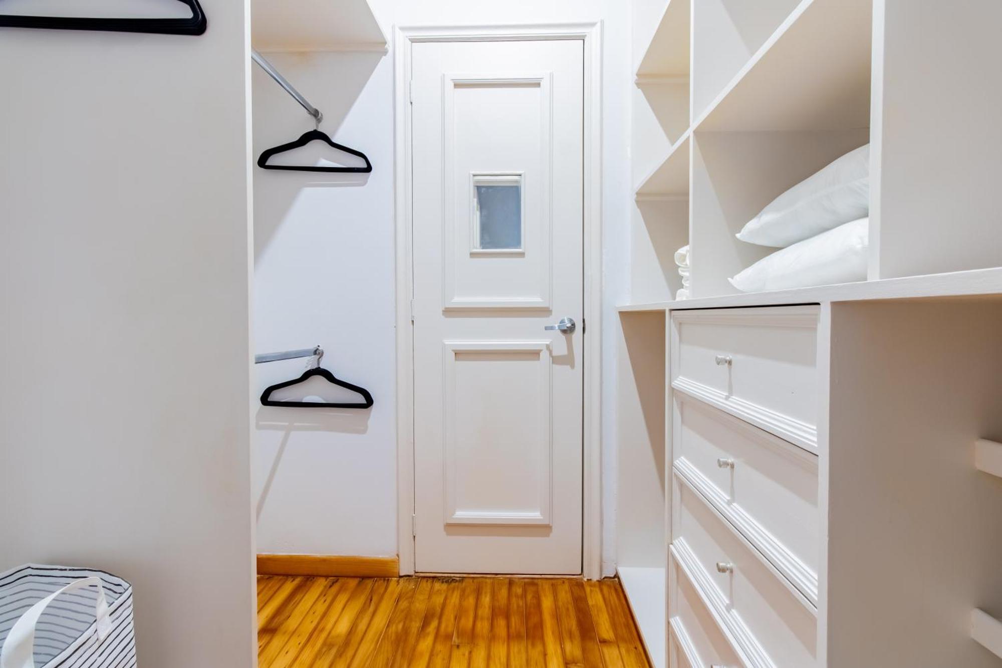 Capitalia - - Juan Racine Apartment