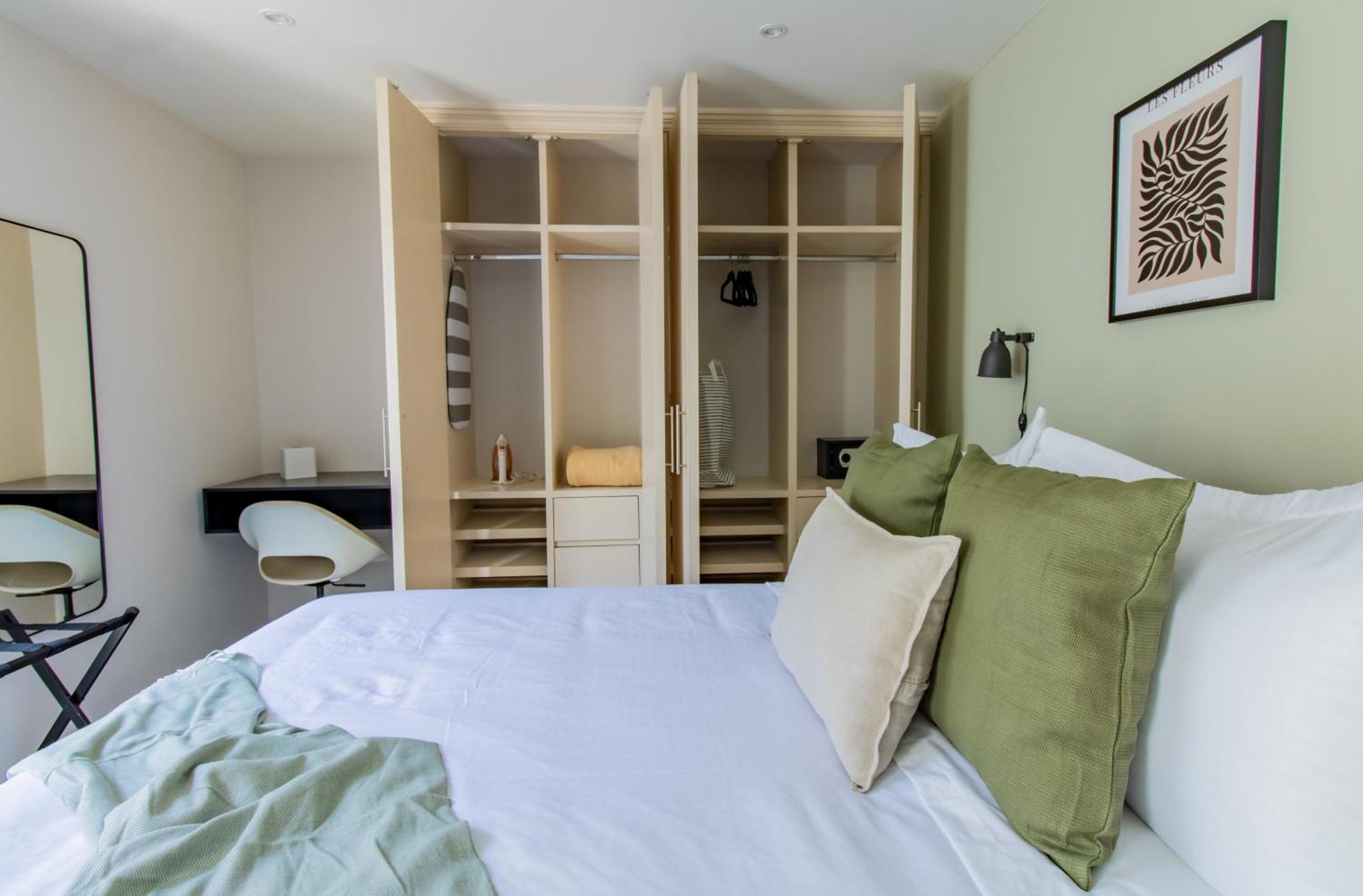 Capitalia - - Juan Racine Apartment Mexico City