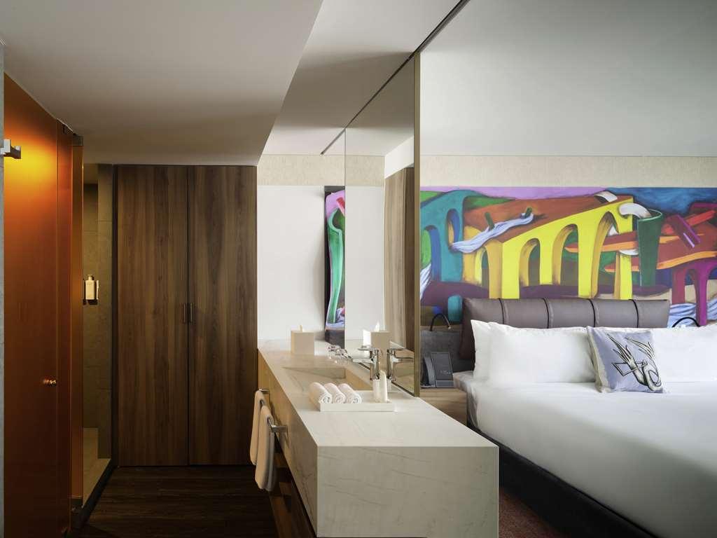 Mondrian Condesa *