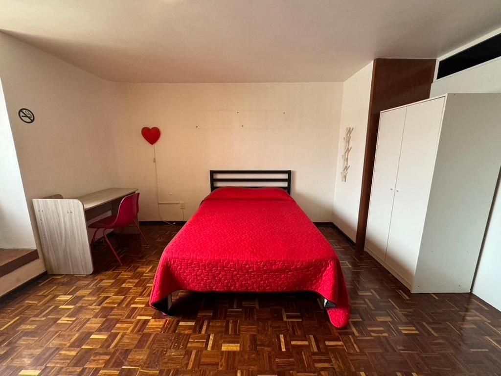 Amplia C/bano Independiente, A Min Del Centro Historico Habitación en casa particular *
