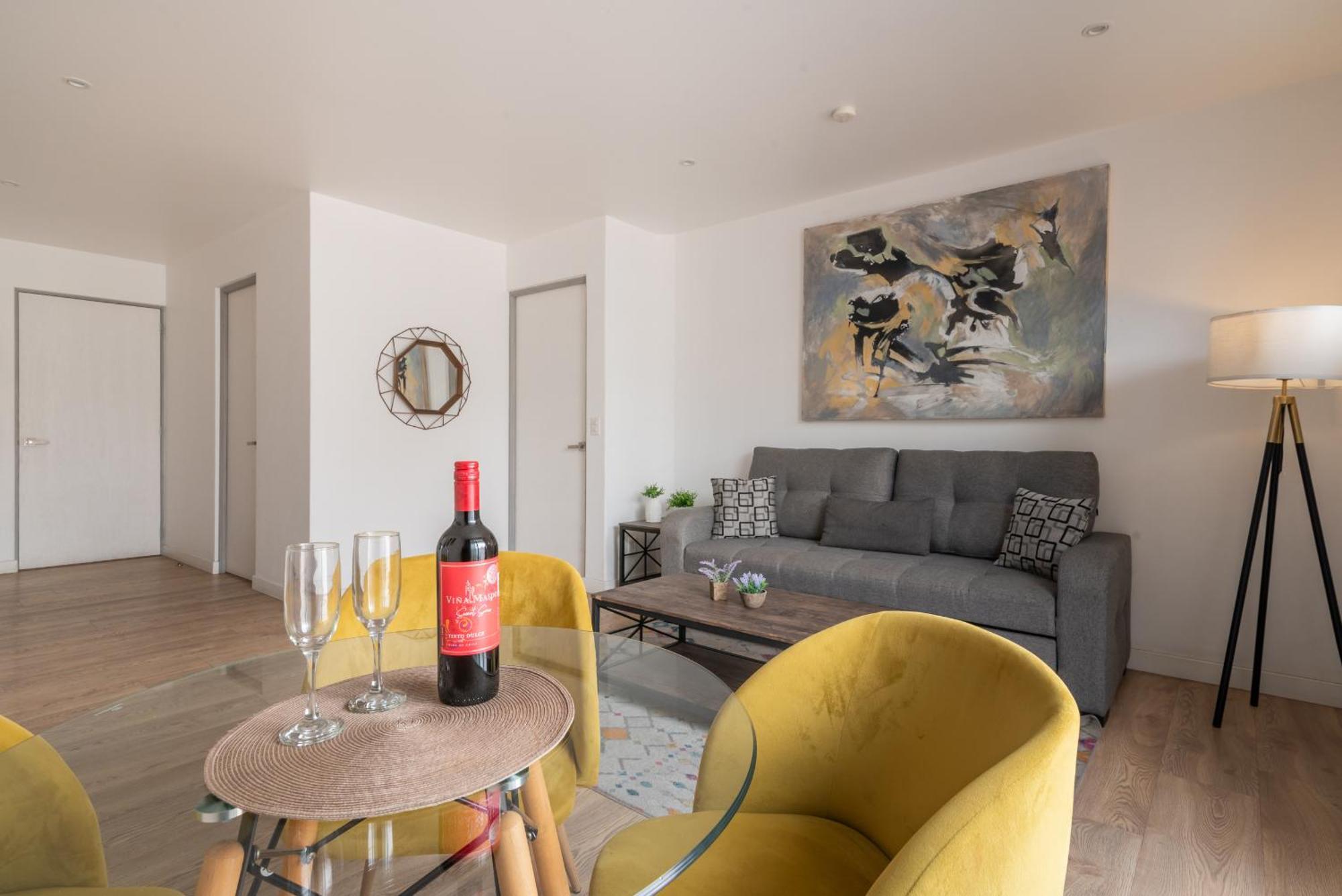 Spacious Urban Retreatwork & Play In México DF