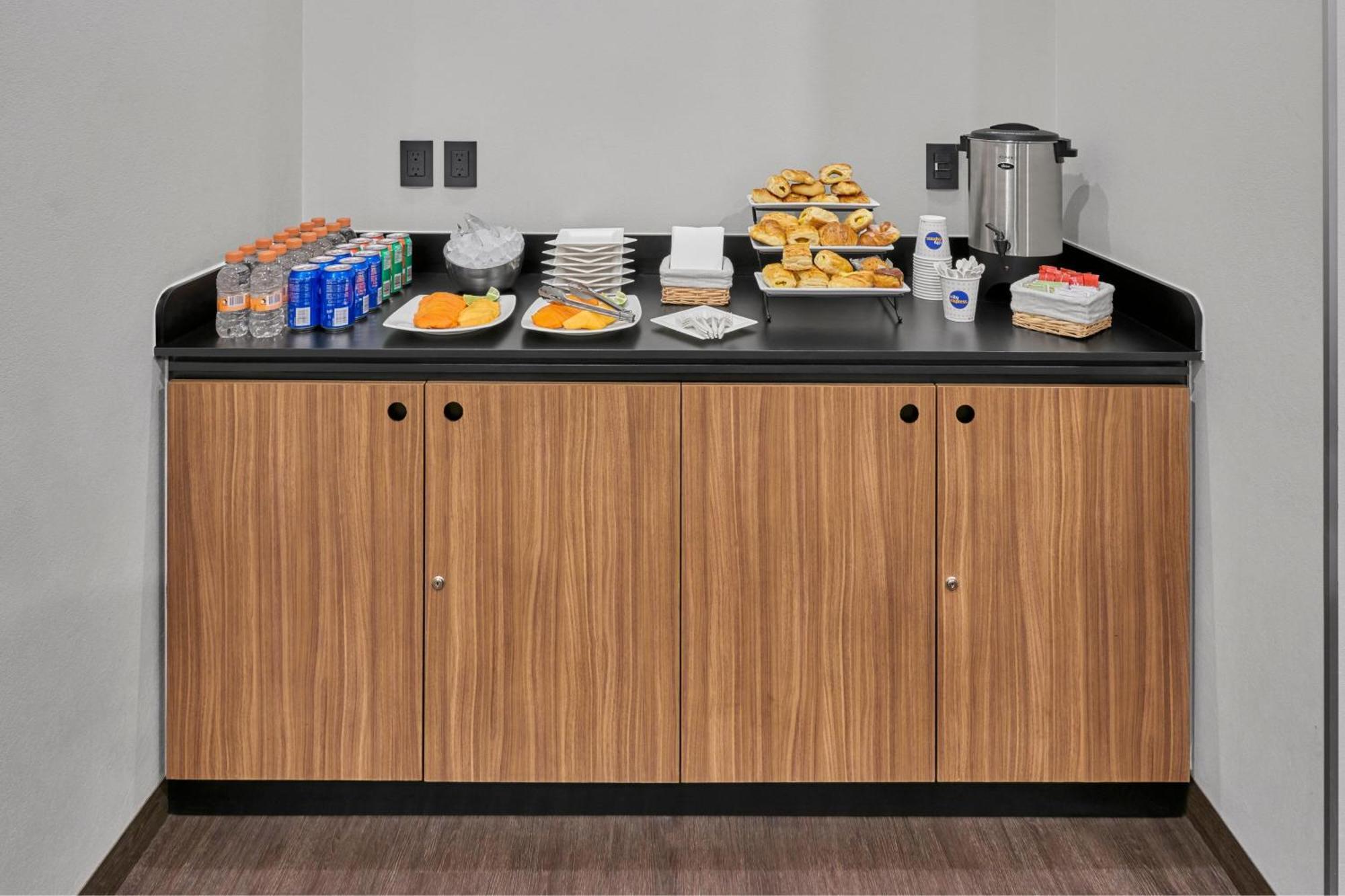 Express By Marriott Ciudad De La 3*