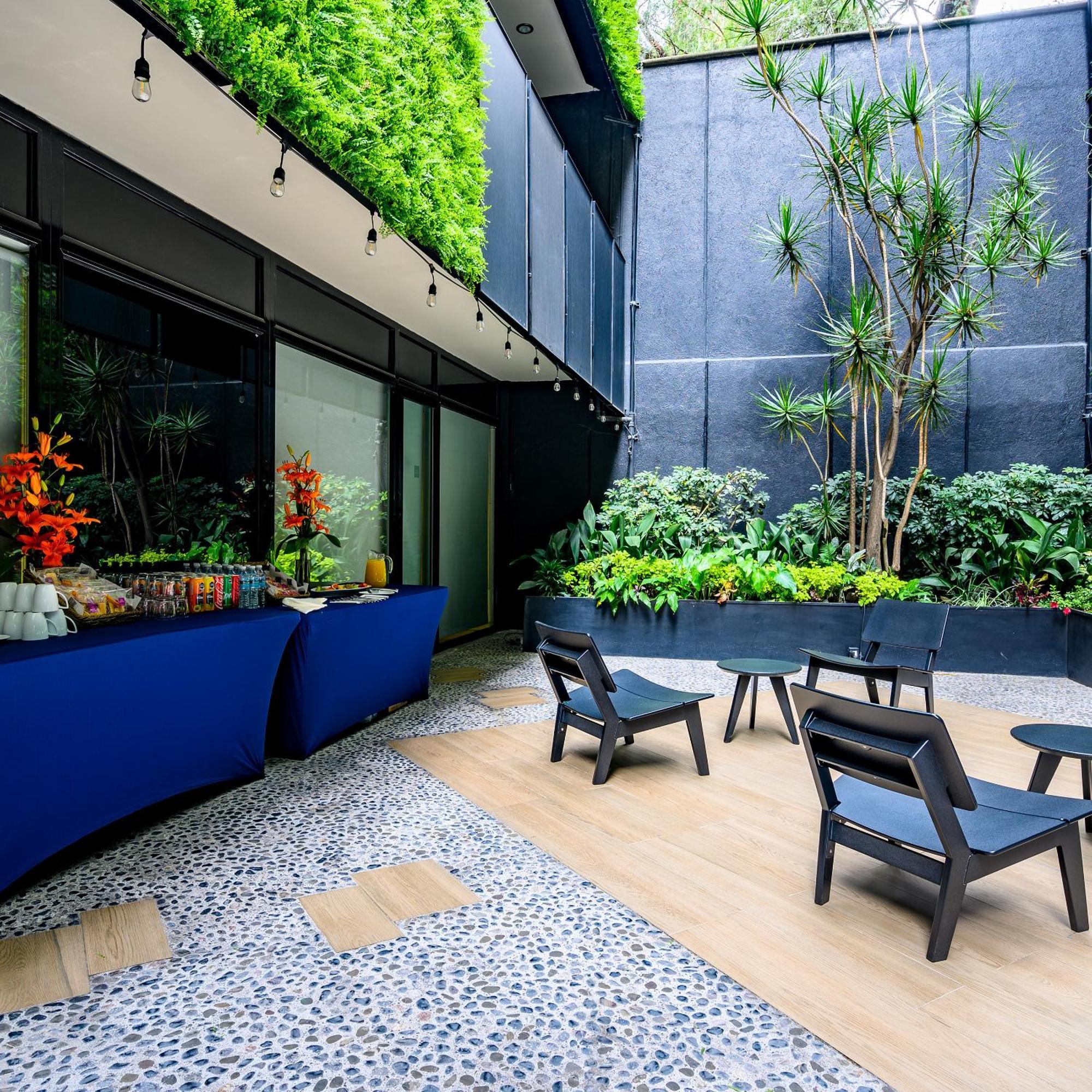 Campos Eliseos Hotel