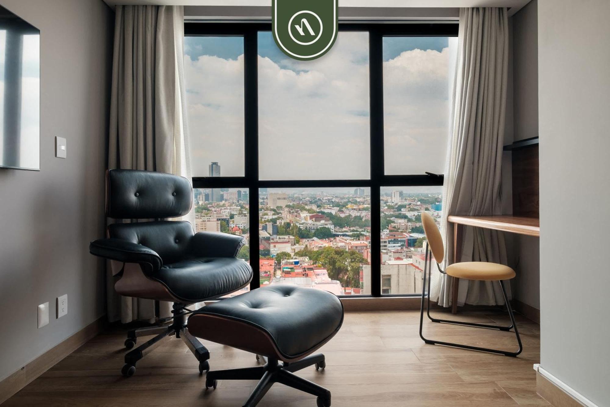 With Amazing View - Great Location - Pool Apartamento