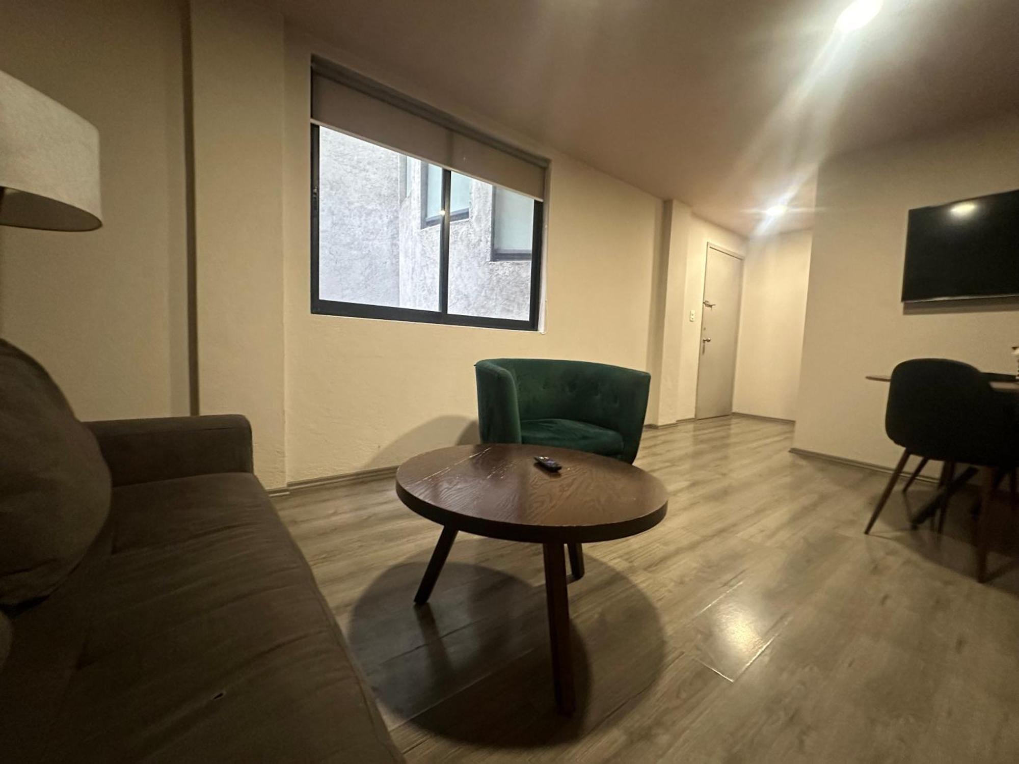 Connected In Roma - 3br- Fast Wifi- Laundry