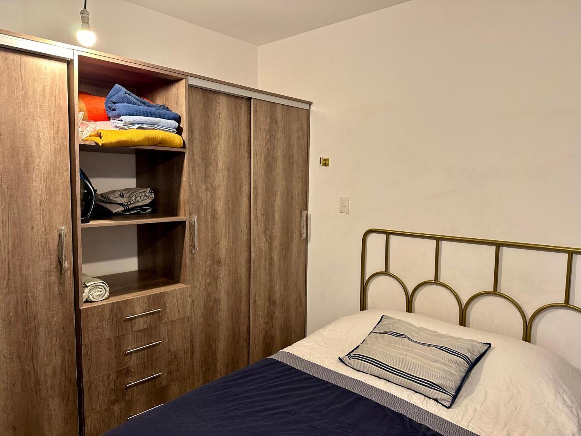 Habitación en casa particular Privada Con Balcon En Zona Norte Cmdx