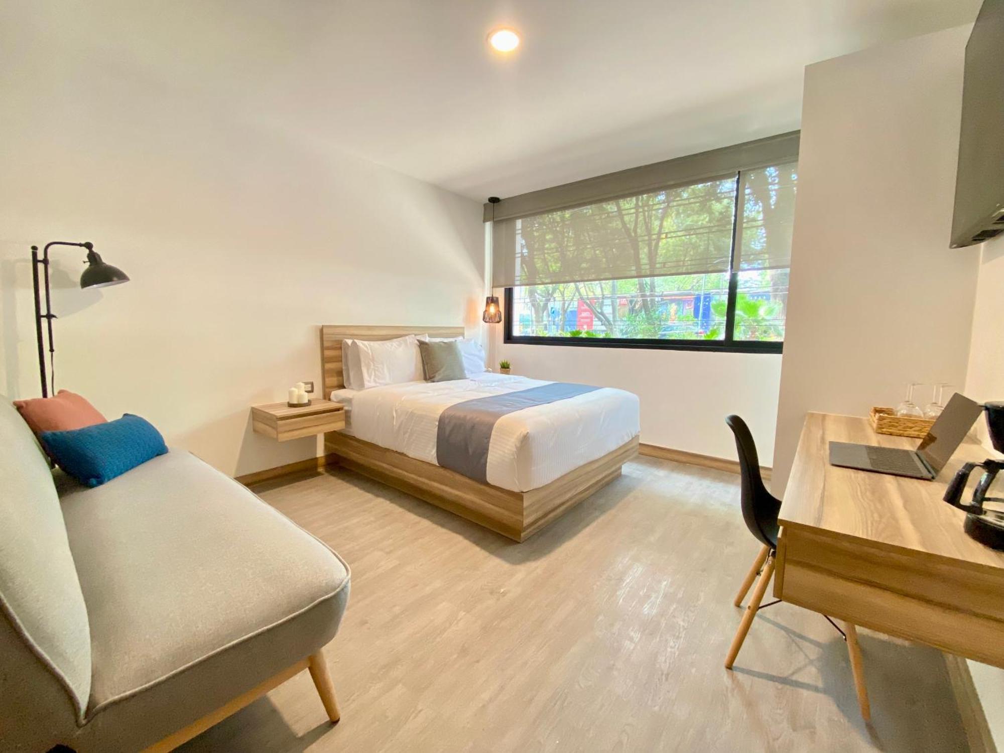 Second Home Darwin Pensión 3*