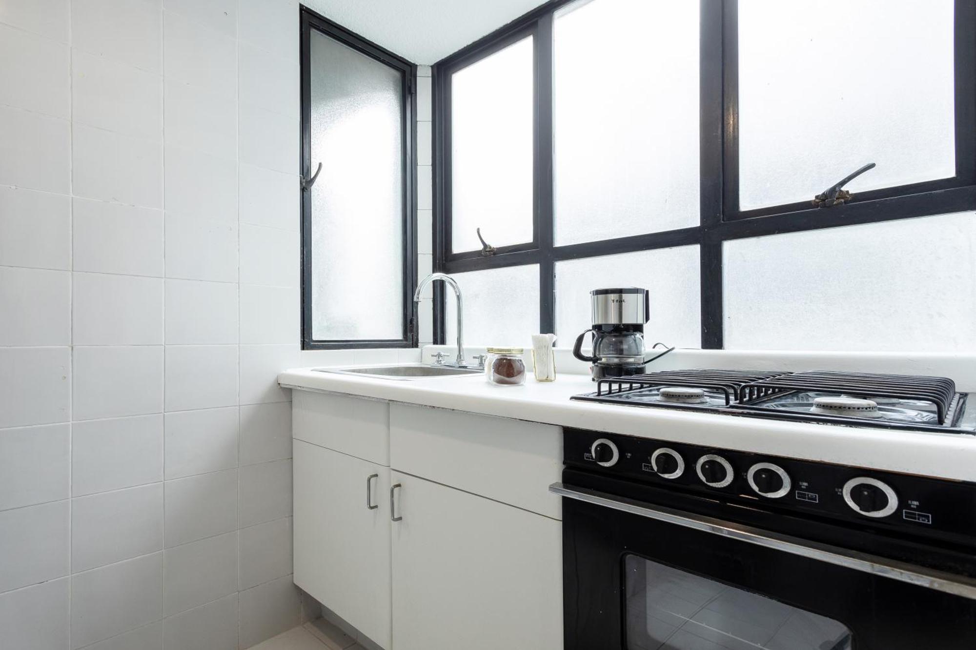 Roma Norte 2br - Parking Sleeps 6 -great Wifi *