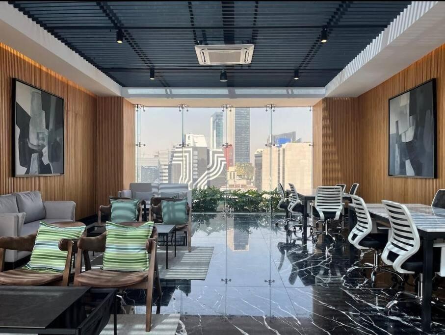 Ultimate Getaway In Luxe Apartamento