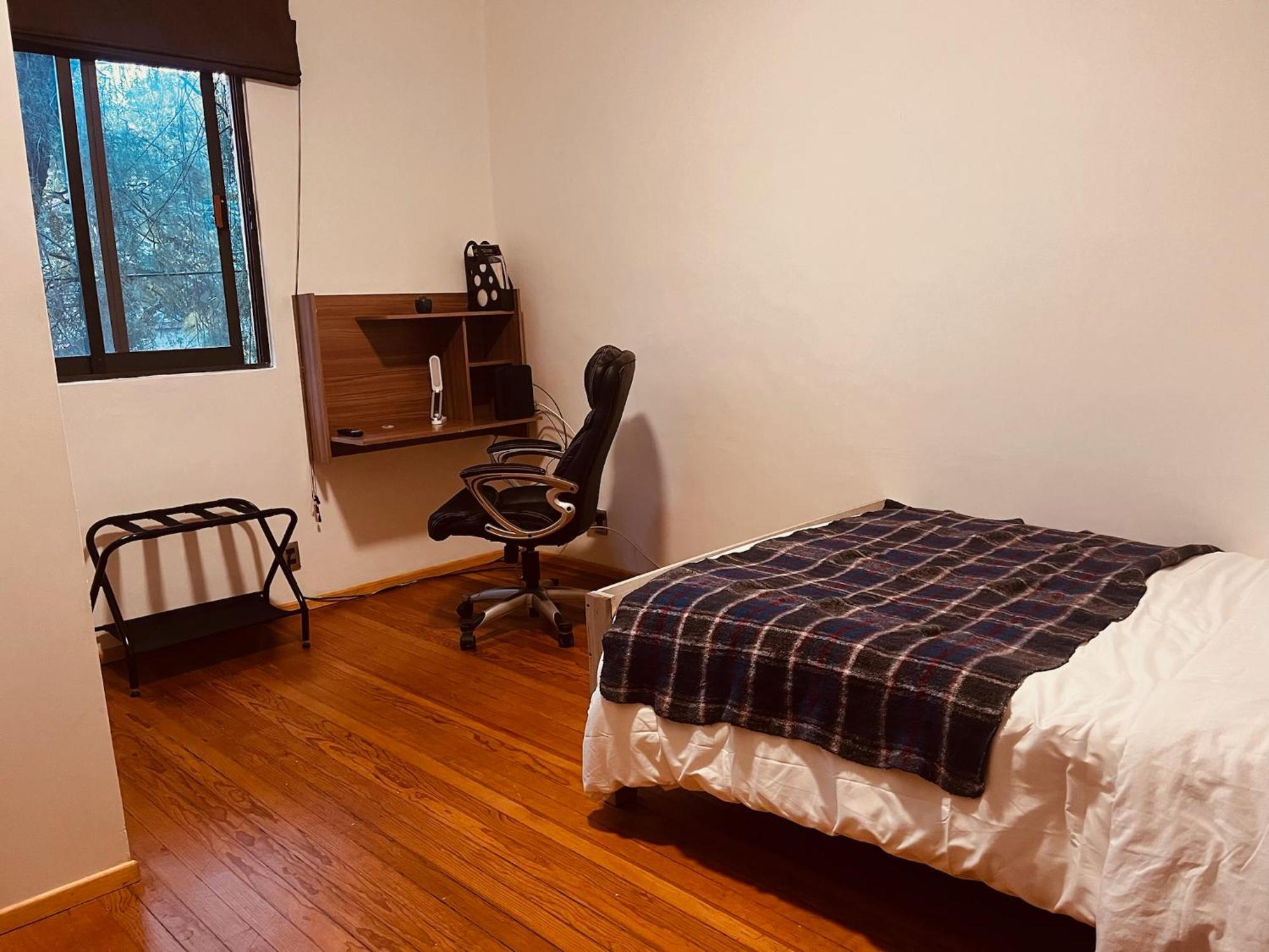 Departamento Remodelado Y Compartido En Roma Sur, Cerca Centro Medico