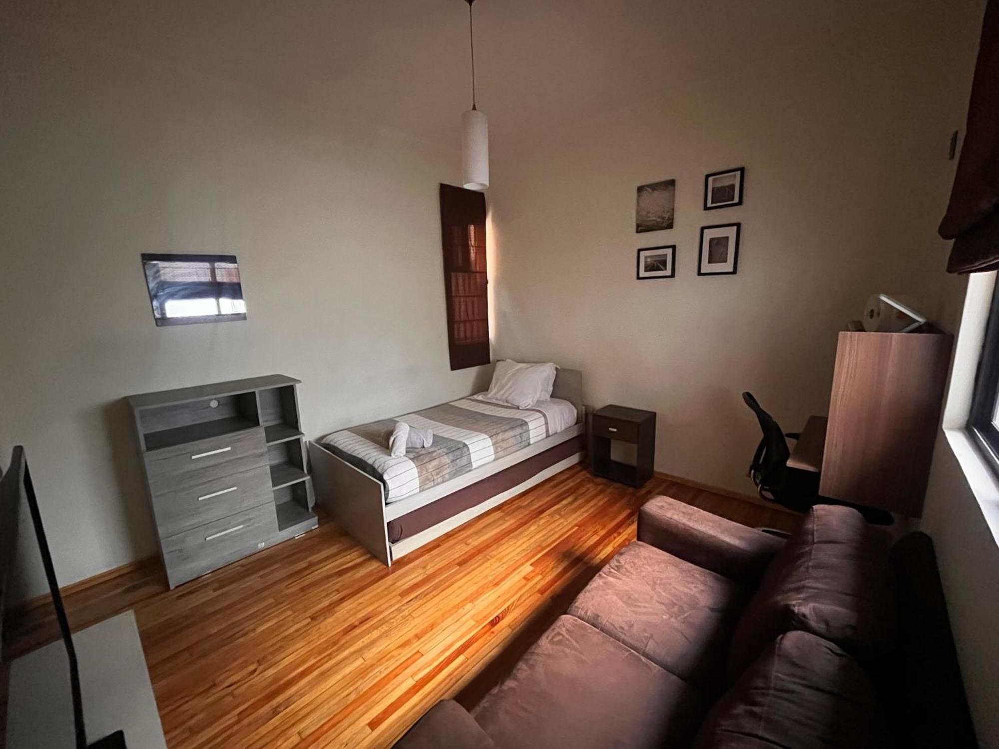 Departamento Remodelado Y Compartido En Roma Sur, Cerca Centro Medico México DF
