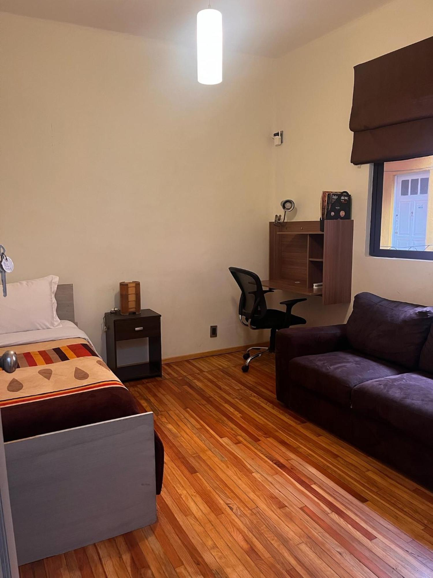 Departamento Remodelado Y Compartido En Roma Sur, Cerca Centro Medico México DF