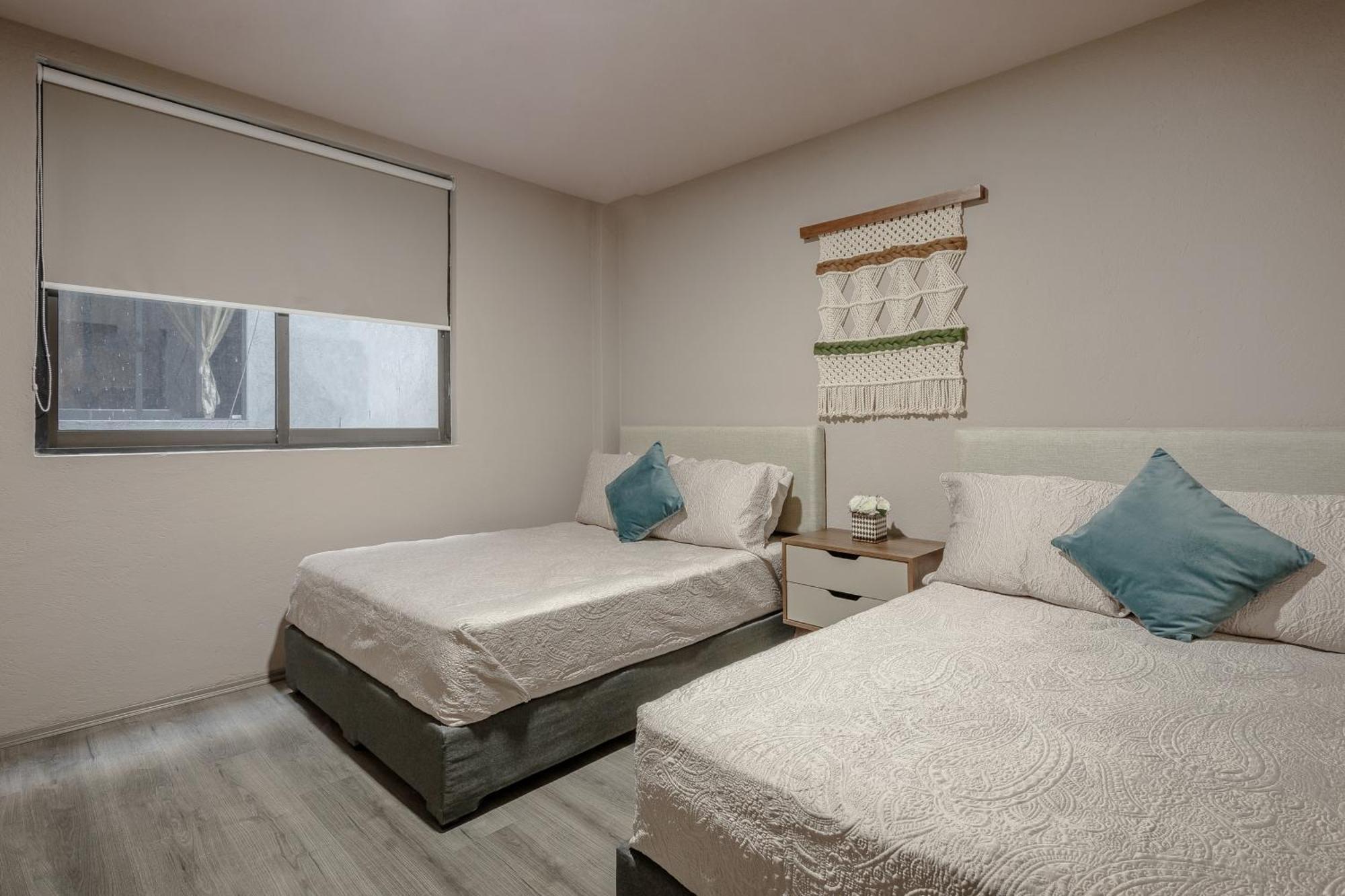 Connected In Roma - 3br- Fast Wifi- Laundry