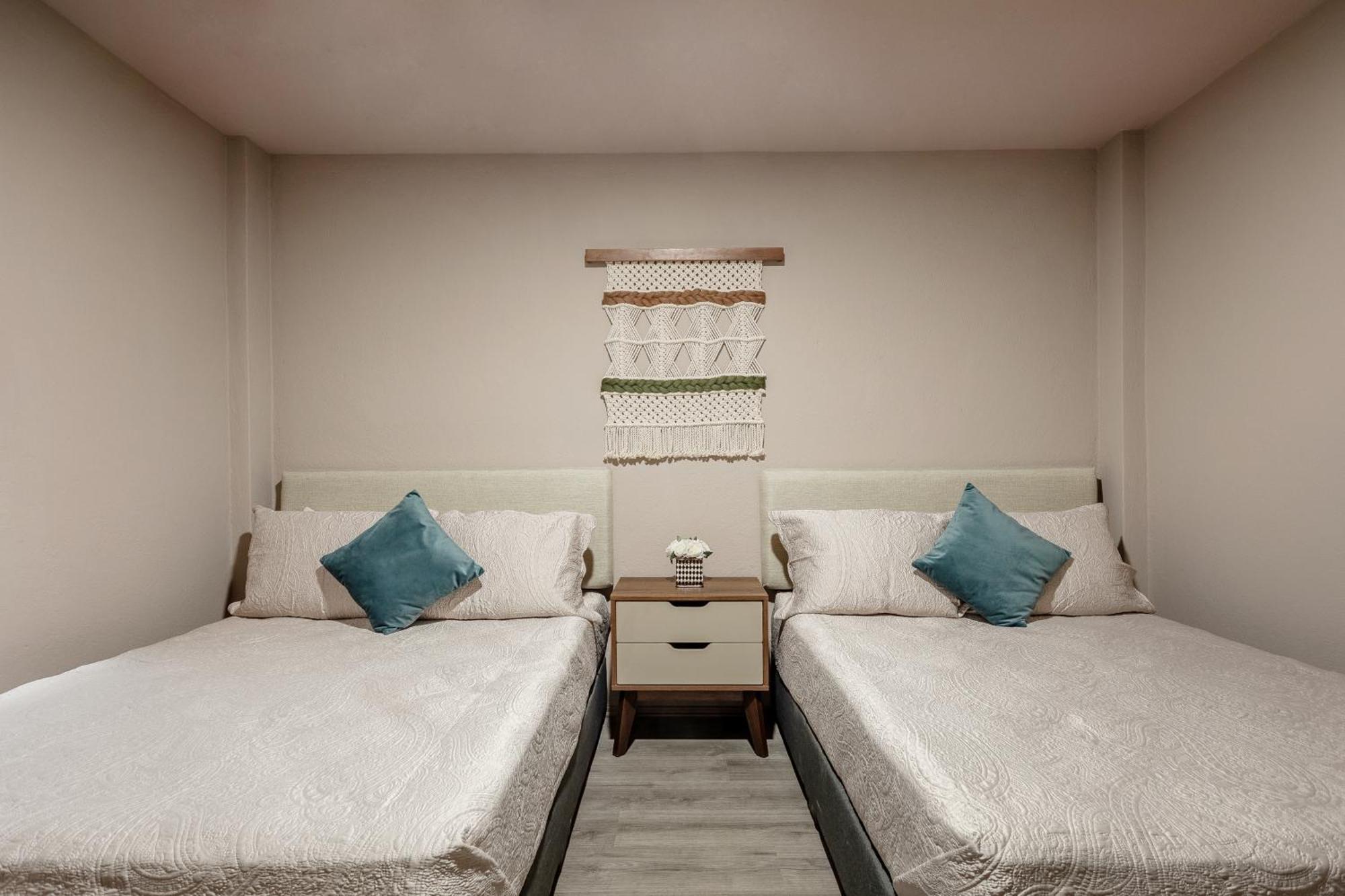 Connected In Roma - 3br- Fast Wifi- Laundry *