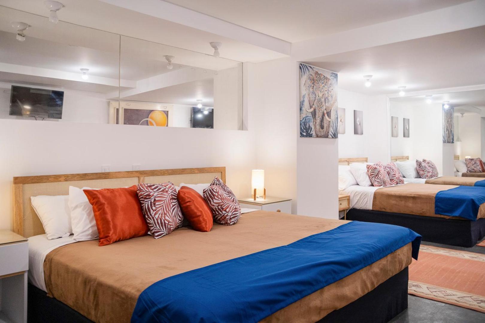 Emma Hotel *