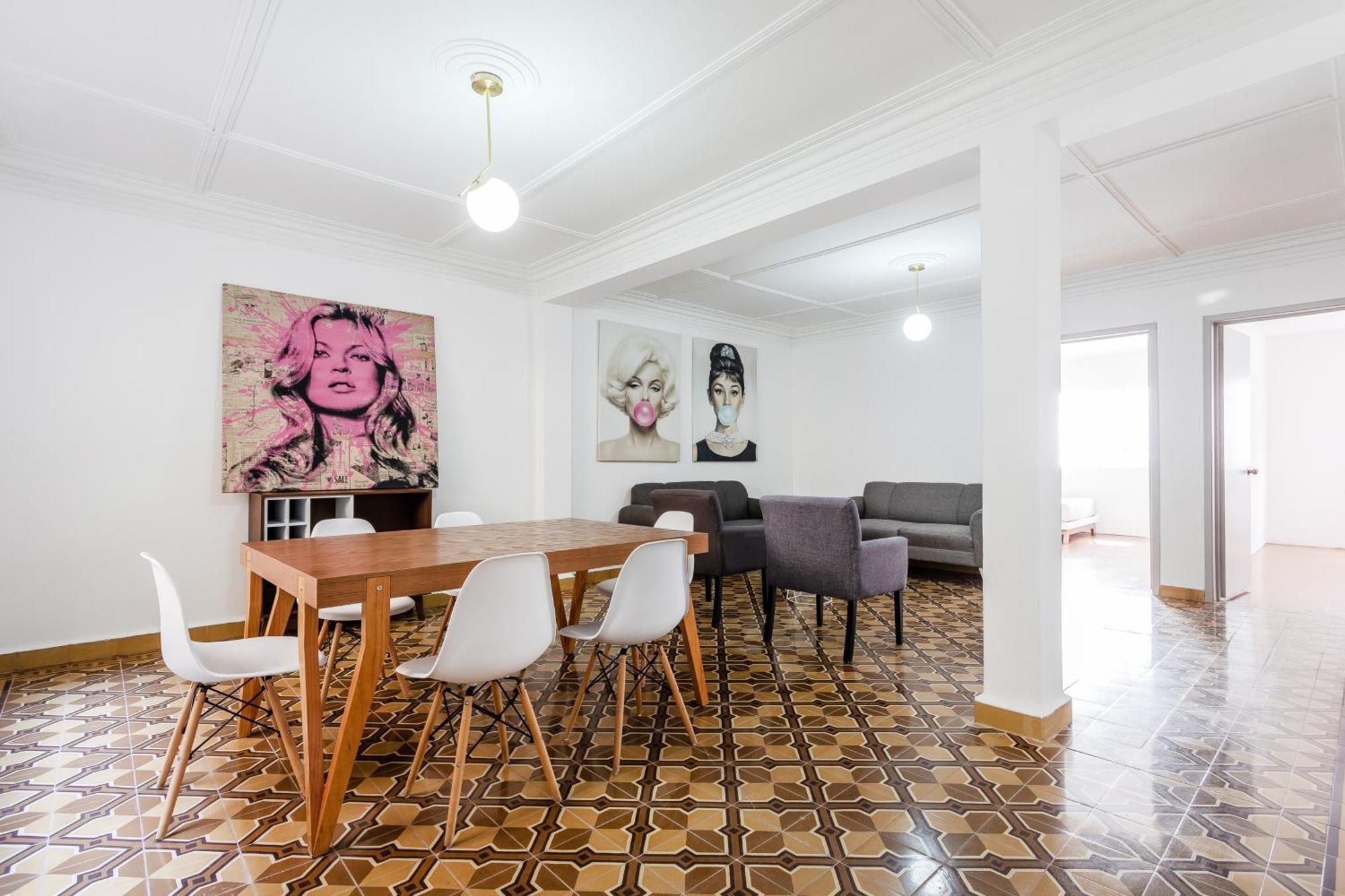Connected In Roma - 3br- Fast Wifi- Laundry