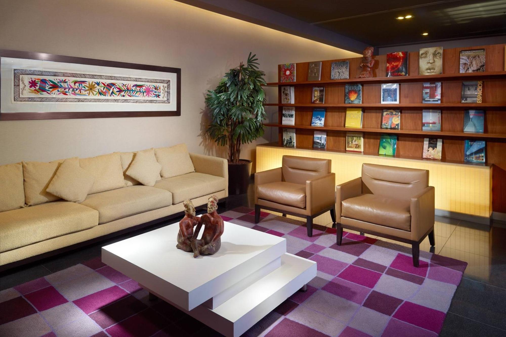 Courtyard By Marriott Mexico Airport