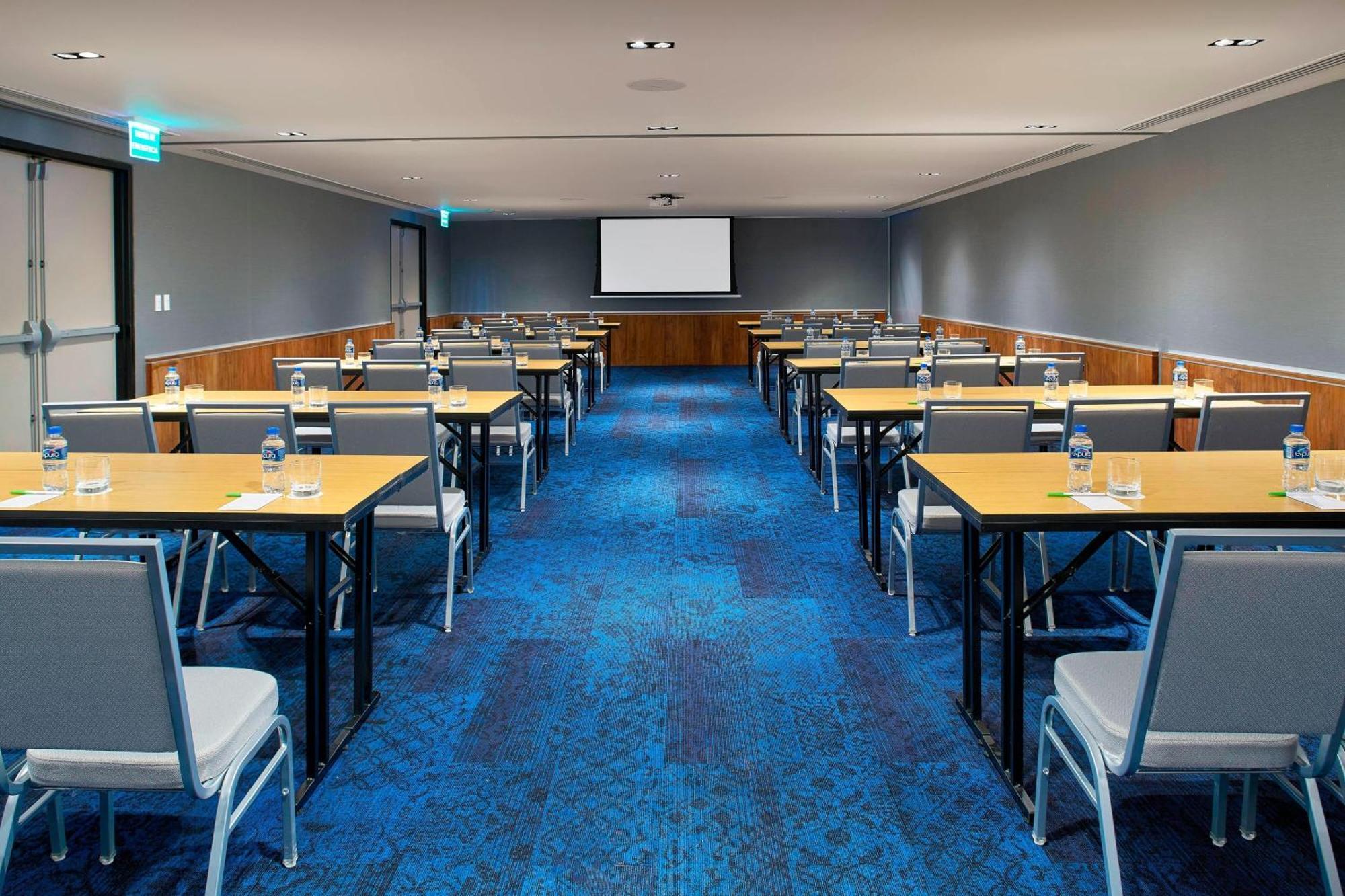 Courtyard By Marriott Mexico Toreo Hotel
