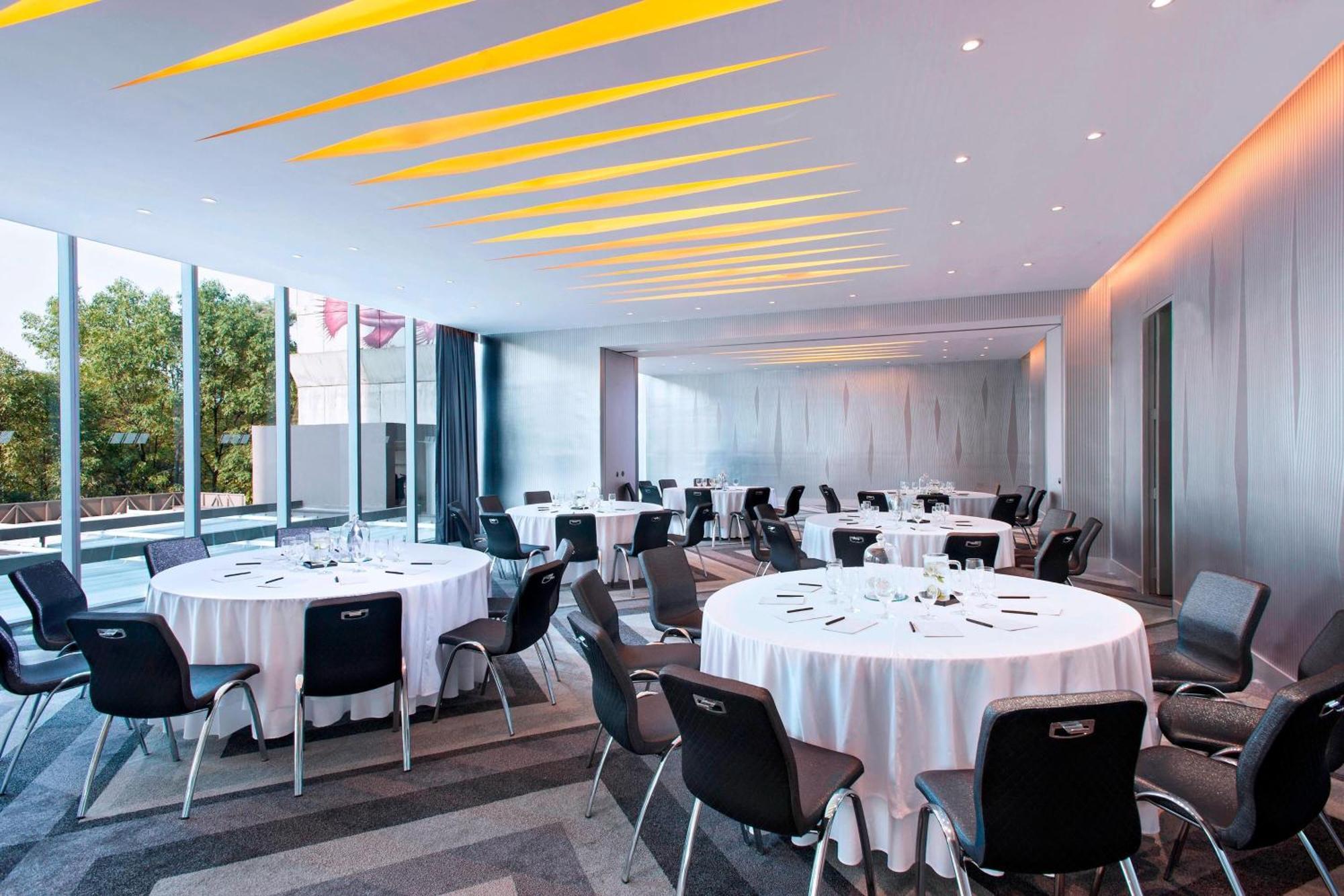 Hotel W 5*